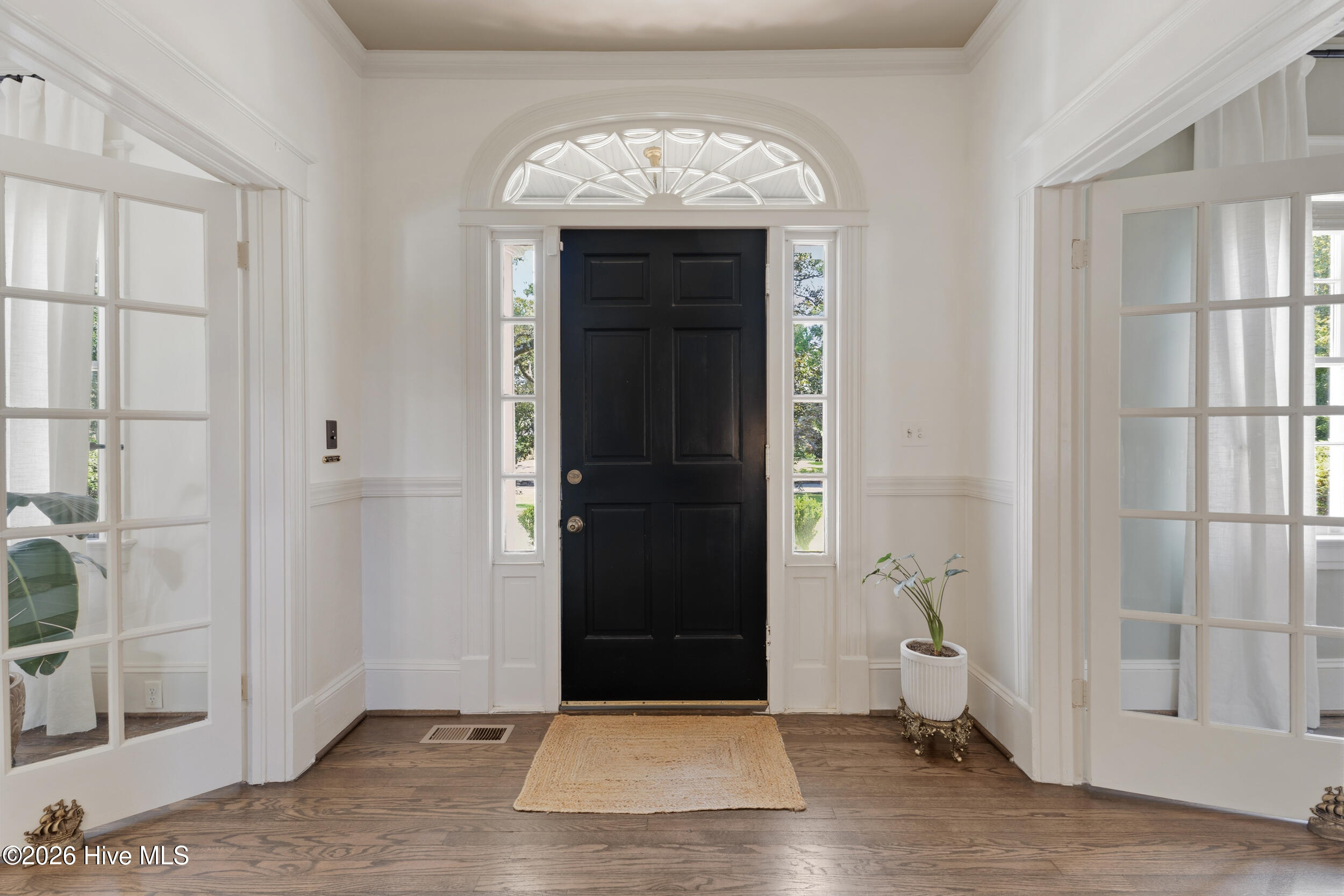 2514 Mimosa Place