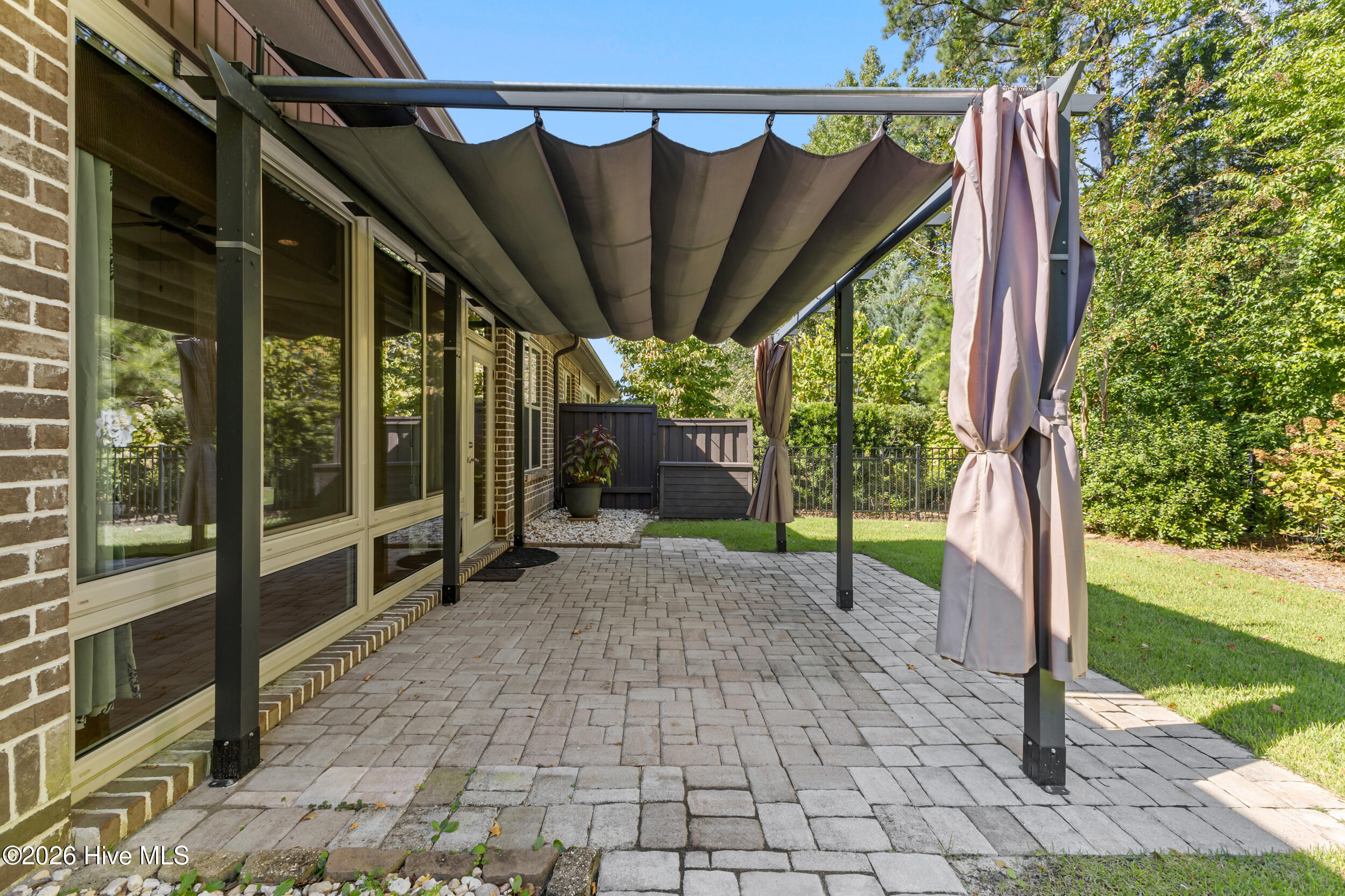 615 Jenoa Drive
