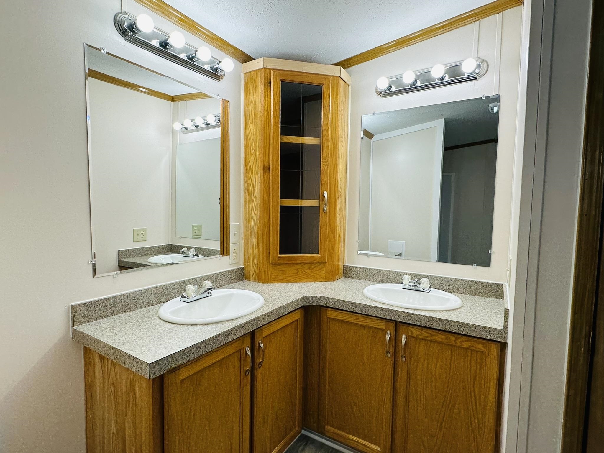 30 Kendall Pond Road Unit: 52