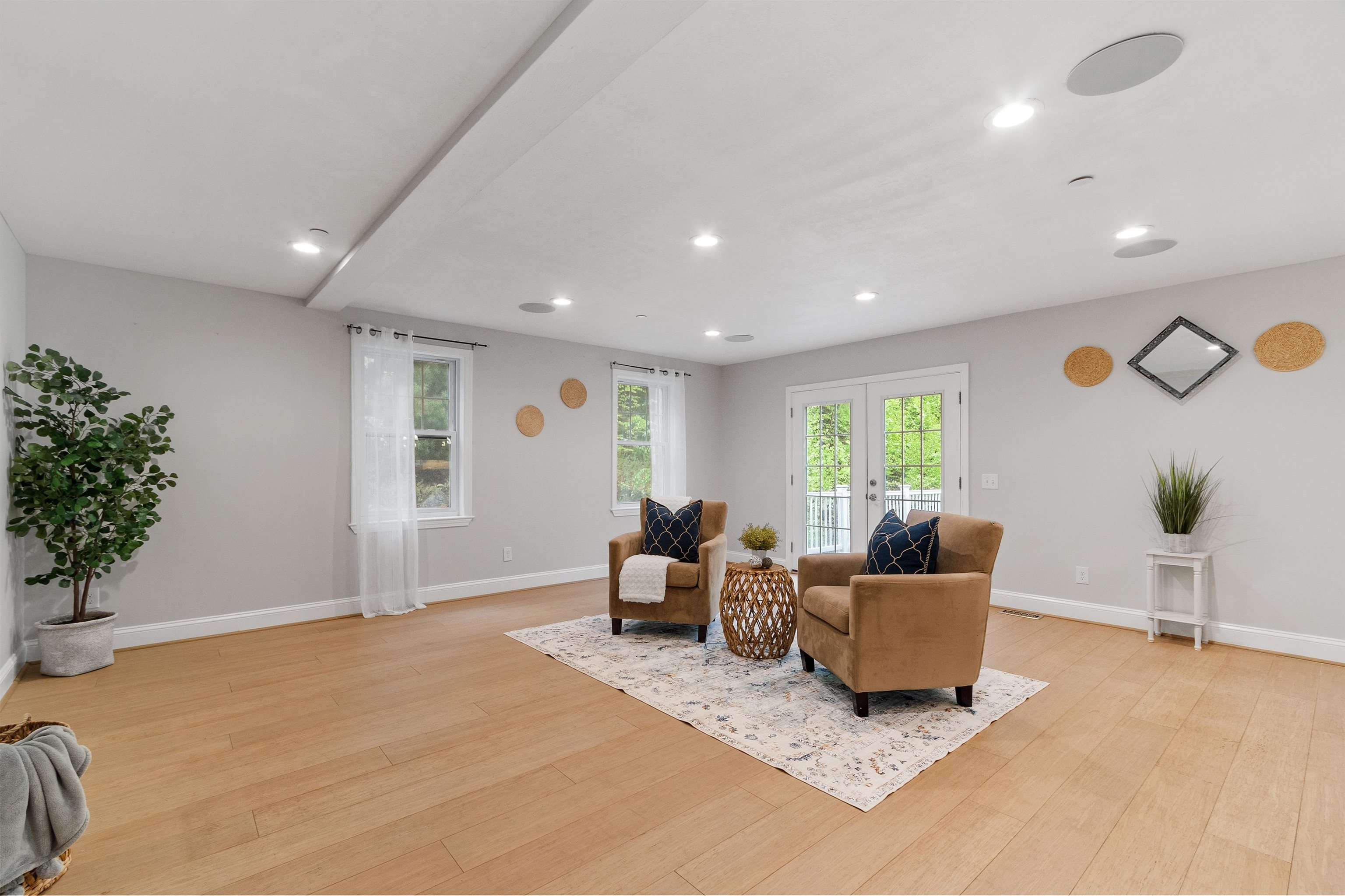 15 Stone Fence Drive