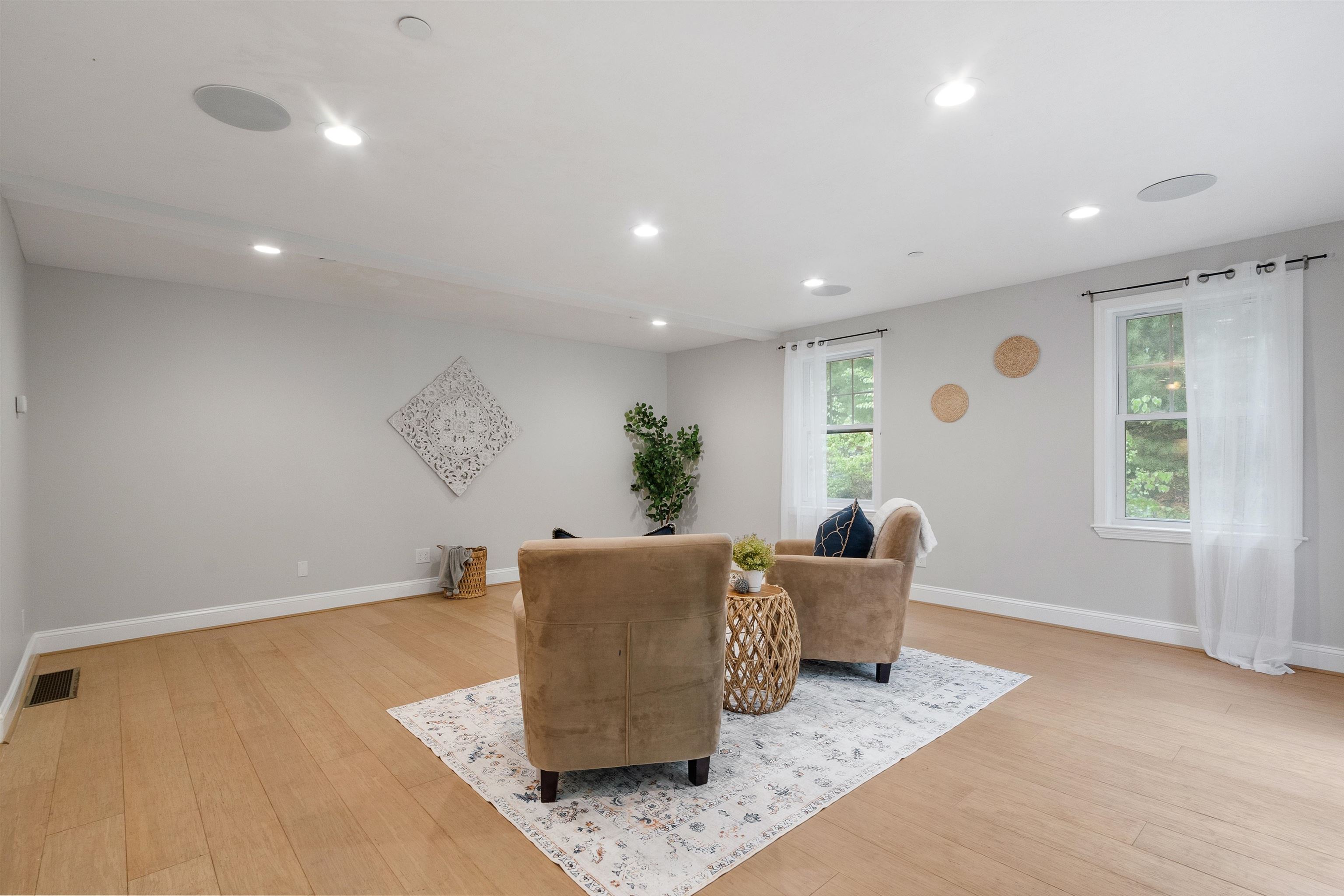 15 Stone Fence Drive