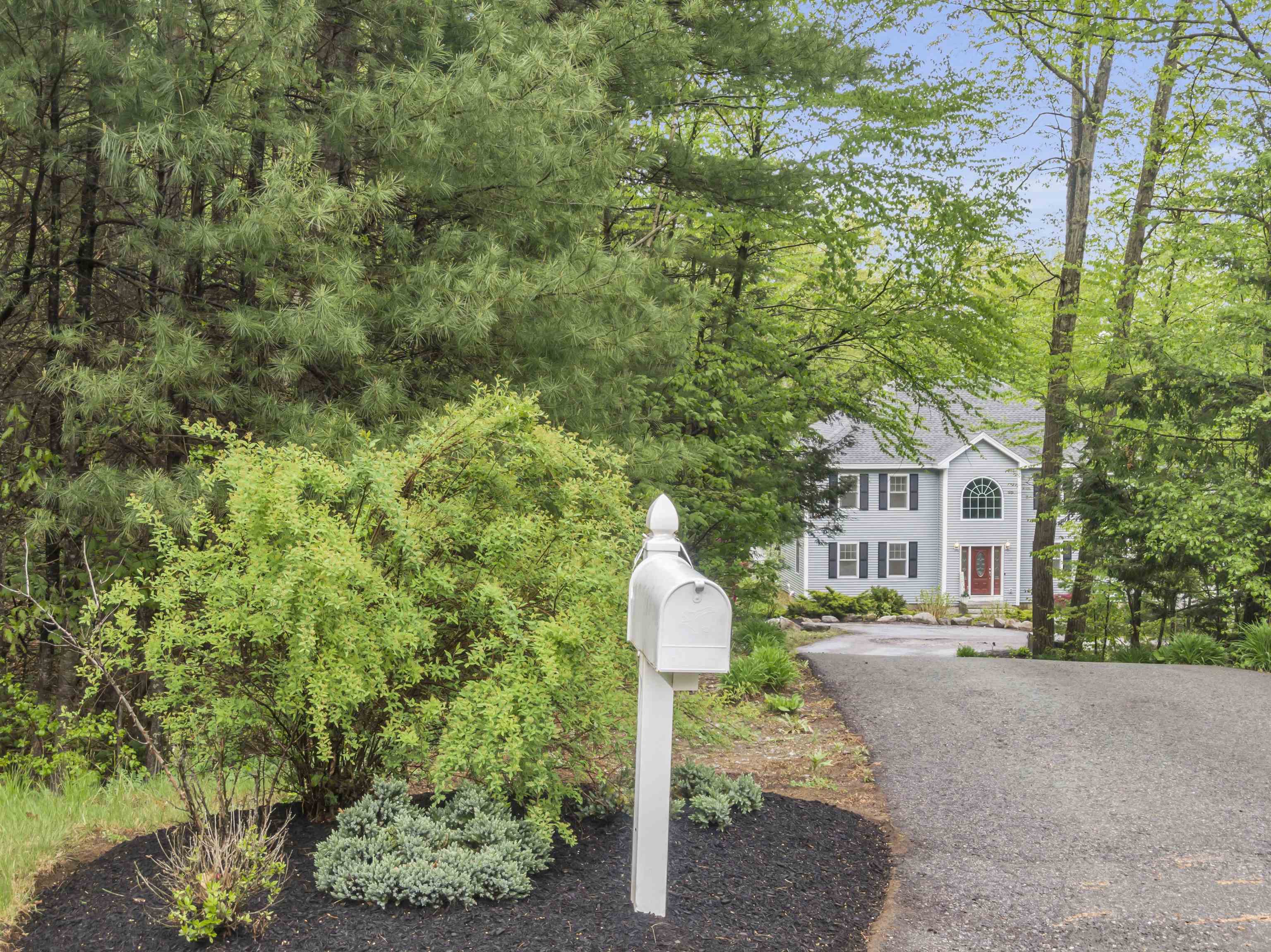 15 Stone Fence Drive