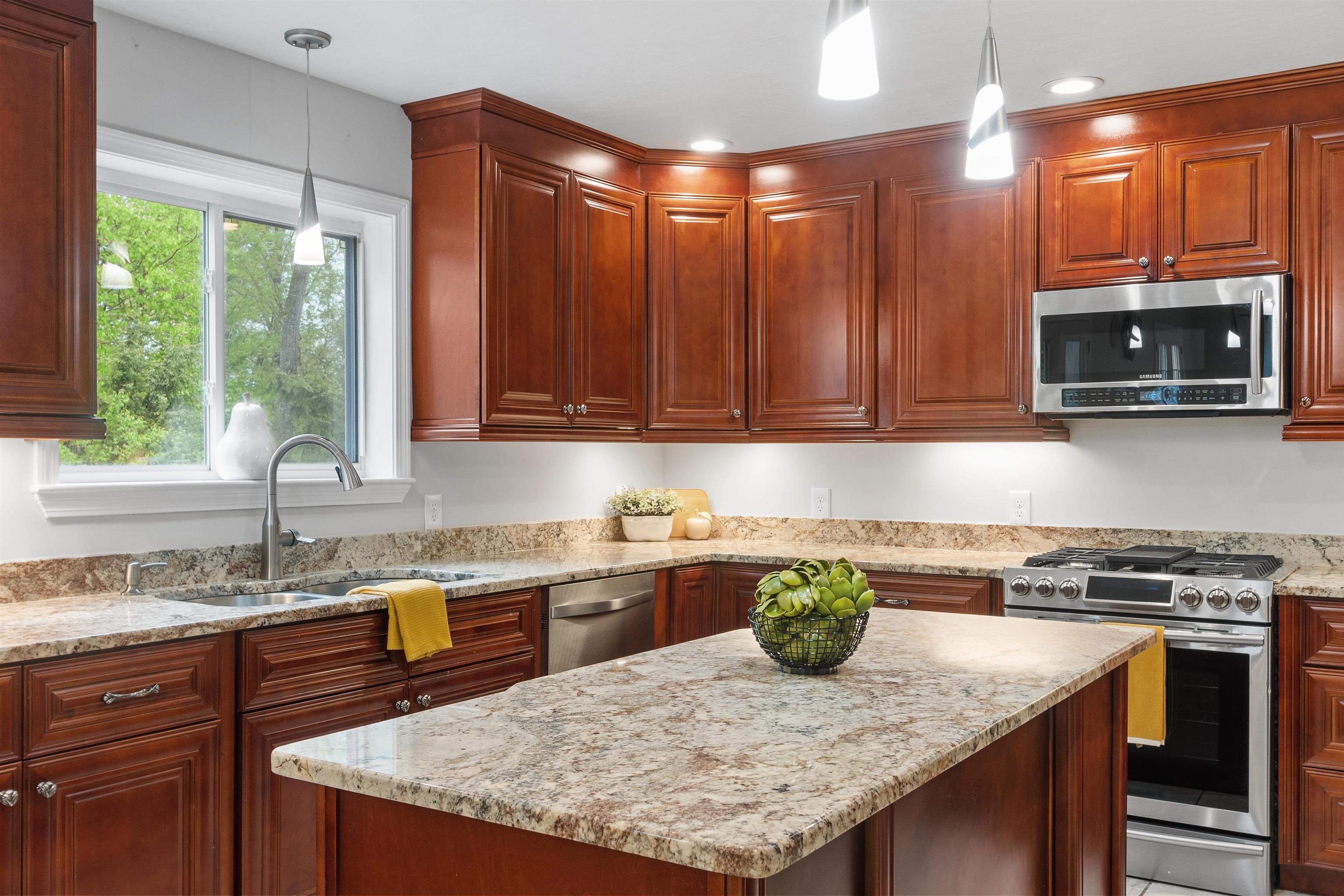 15 Stone Fence Drive