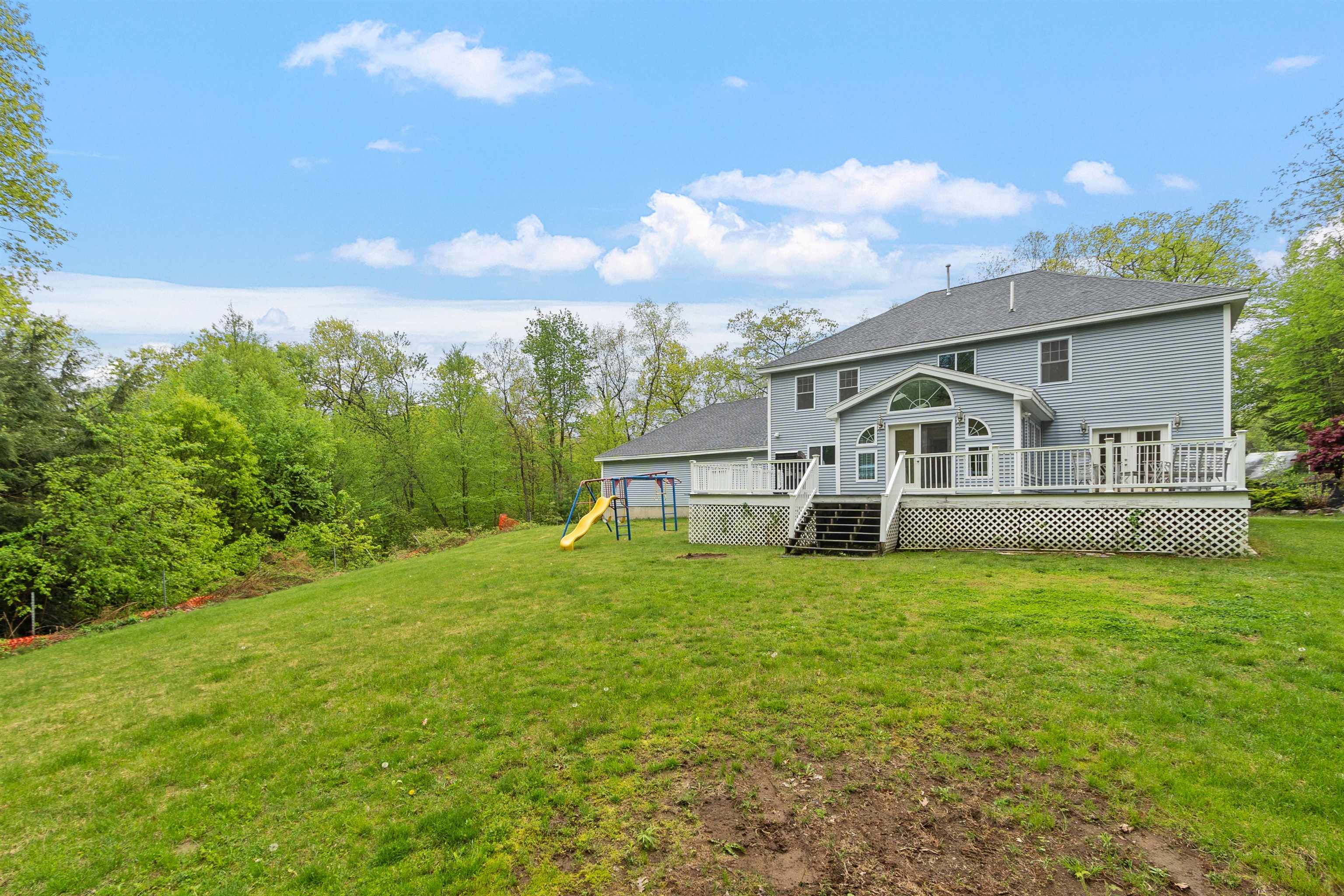 15 Stone Fence Drive