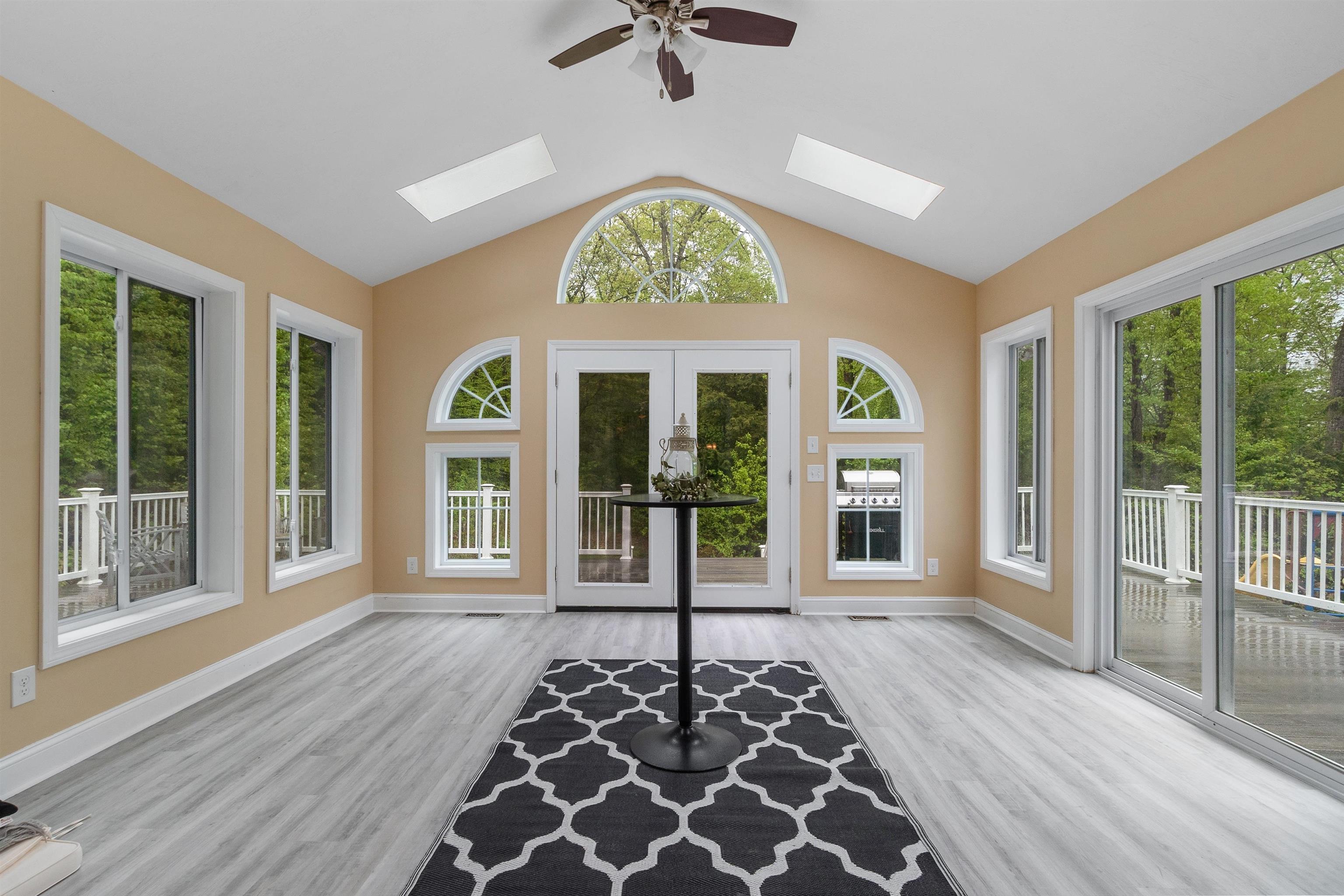 15 Stone Fence Drive