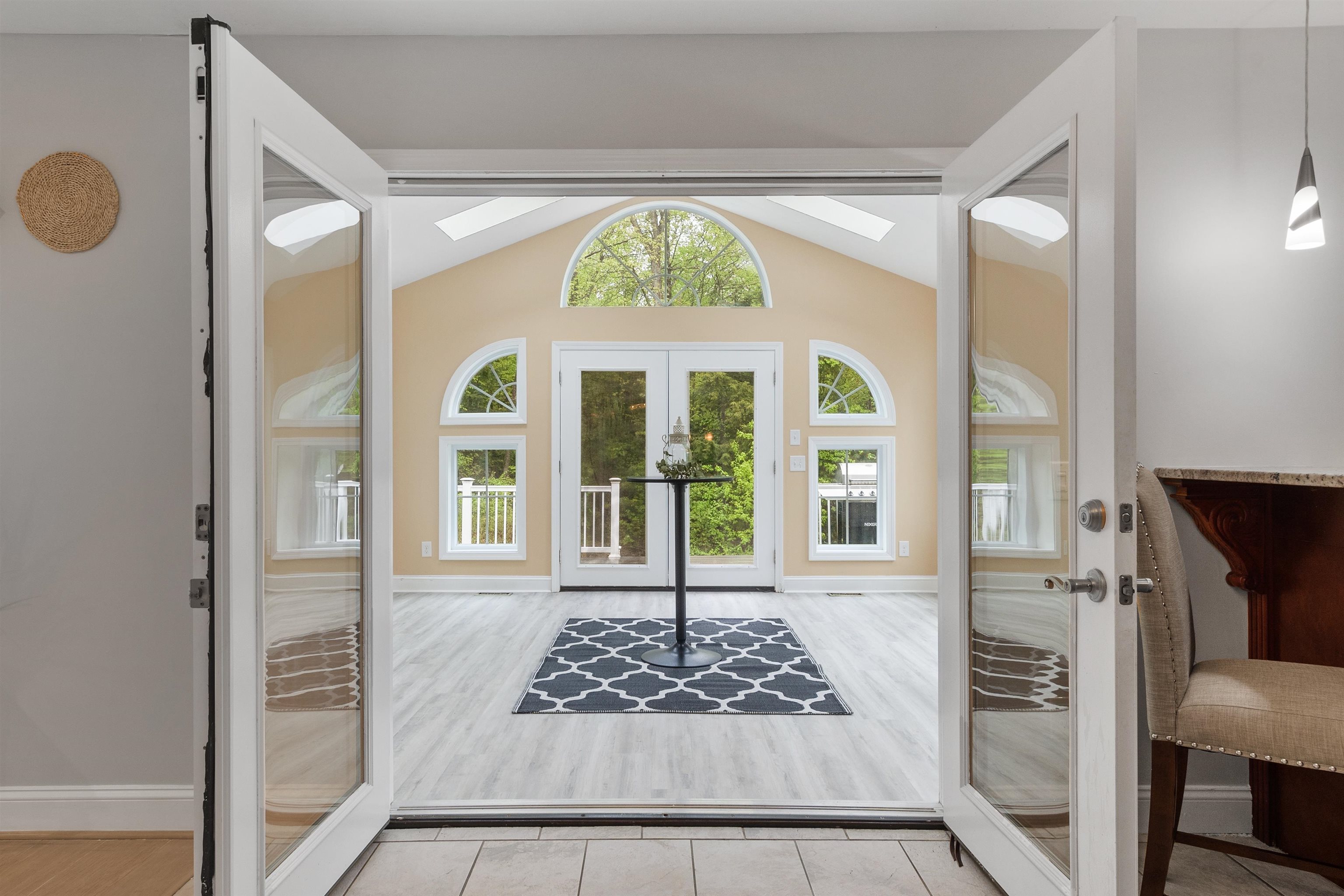 15 Stone Fence Drive