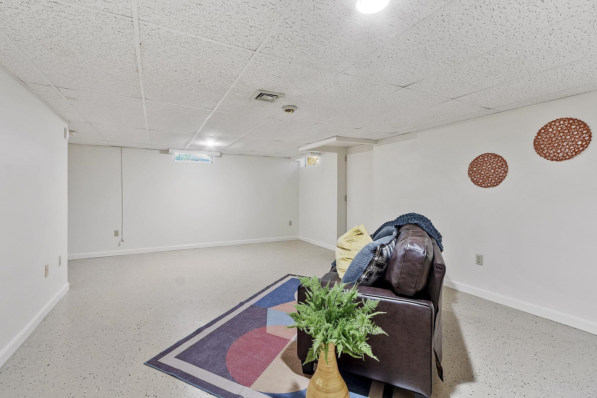 153 Coffin Road Unit: 32