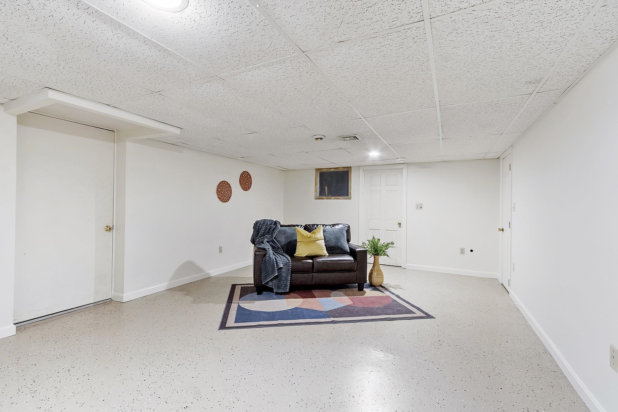 153 Coffin Road Unit: 32