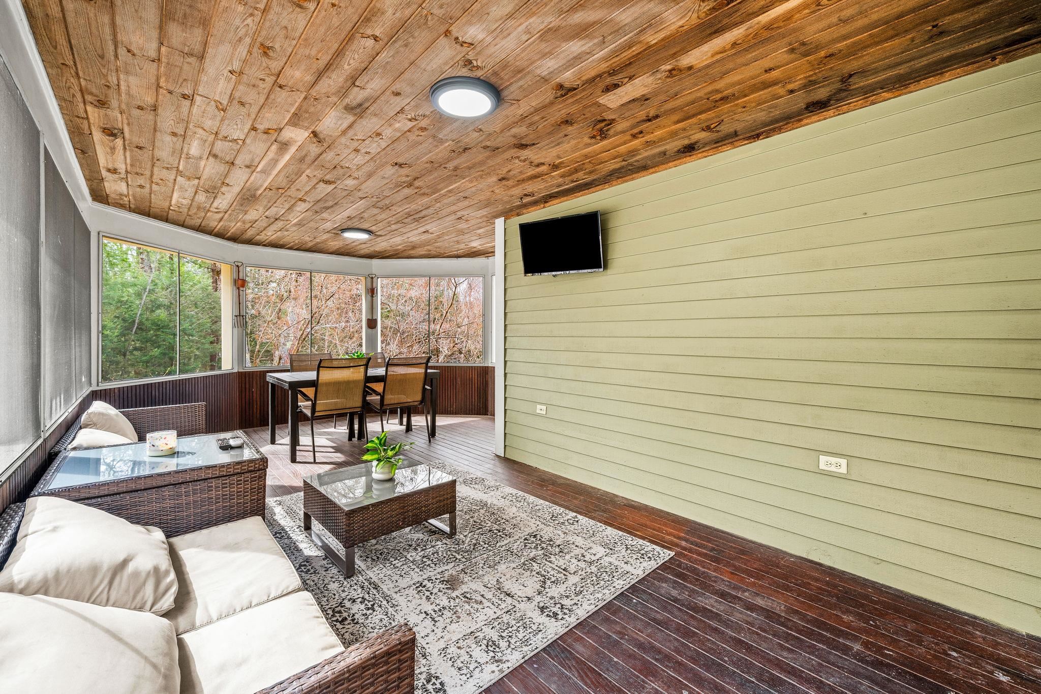 71 Deerwood Hollow