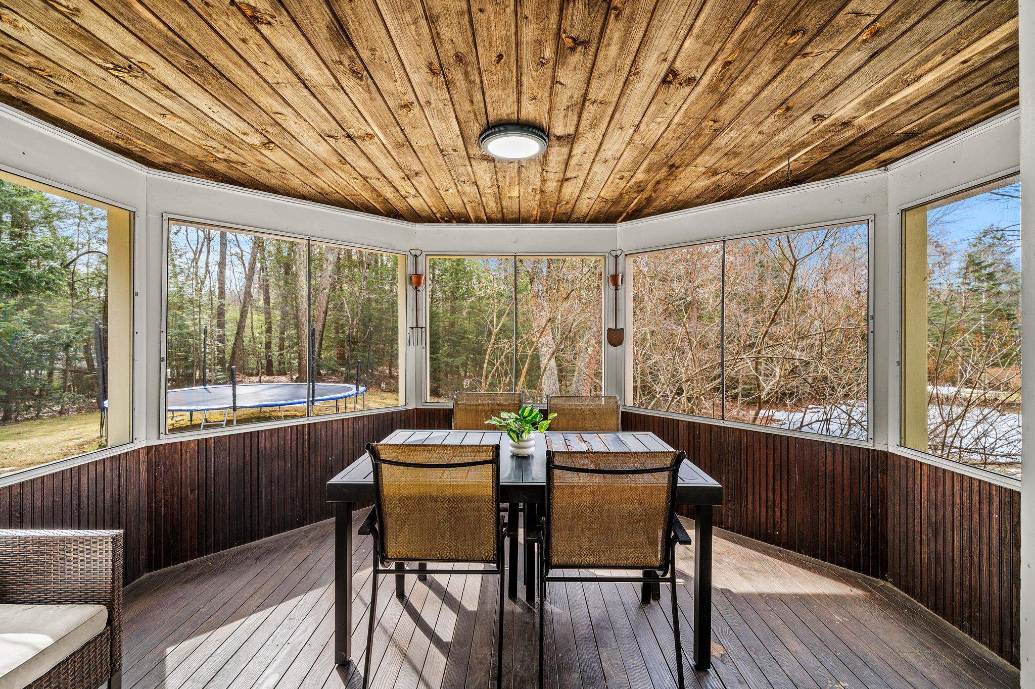 71 Deerwood Hollow