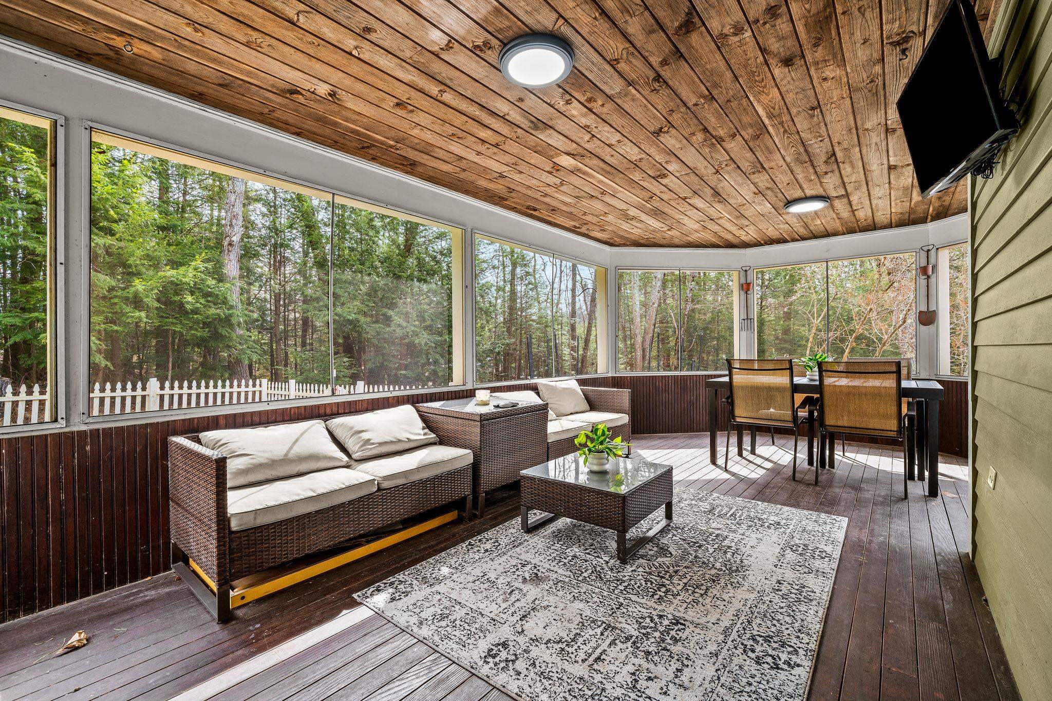 71 Deerwood Hollow
