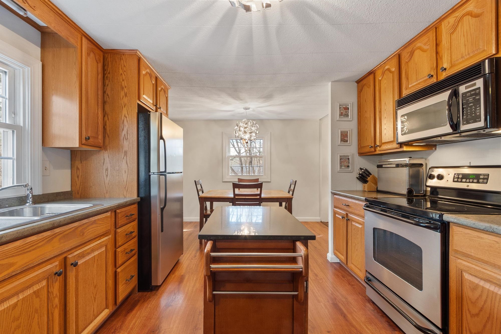1256 Mammoth Road