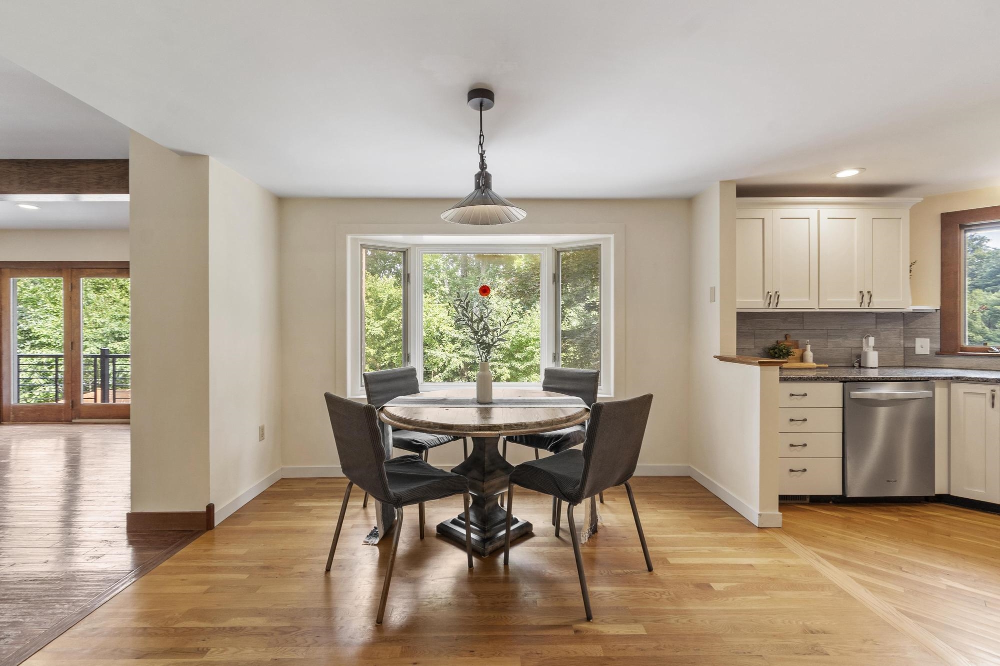 18 Windsor Boulevard