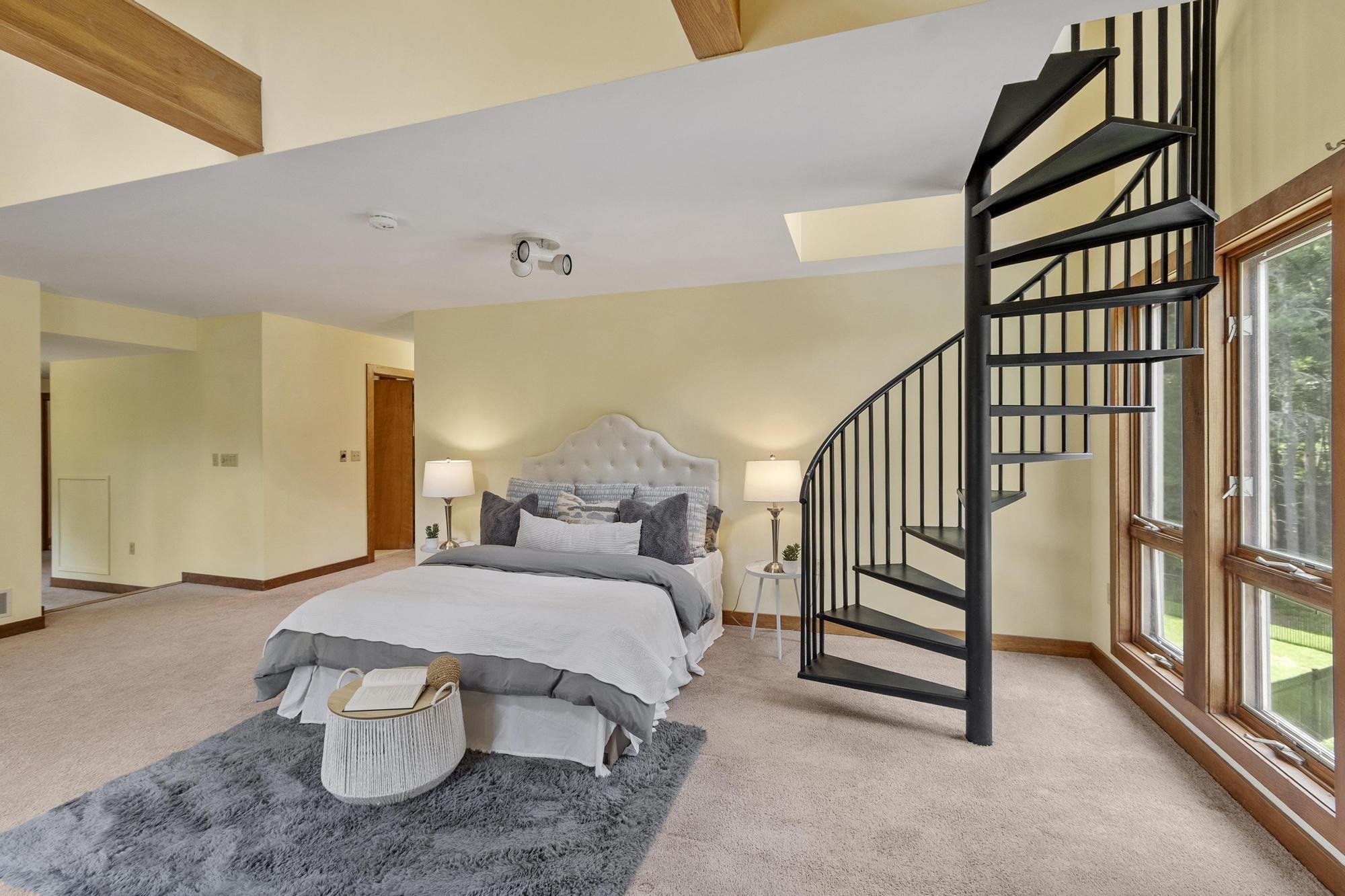 18 Windsor Boulevard