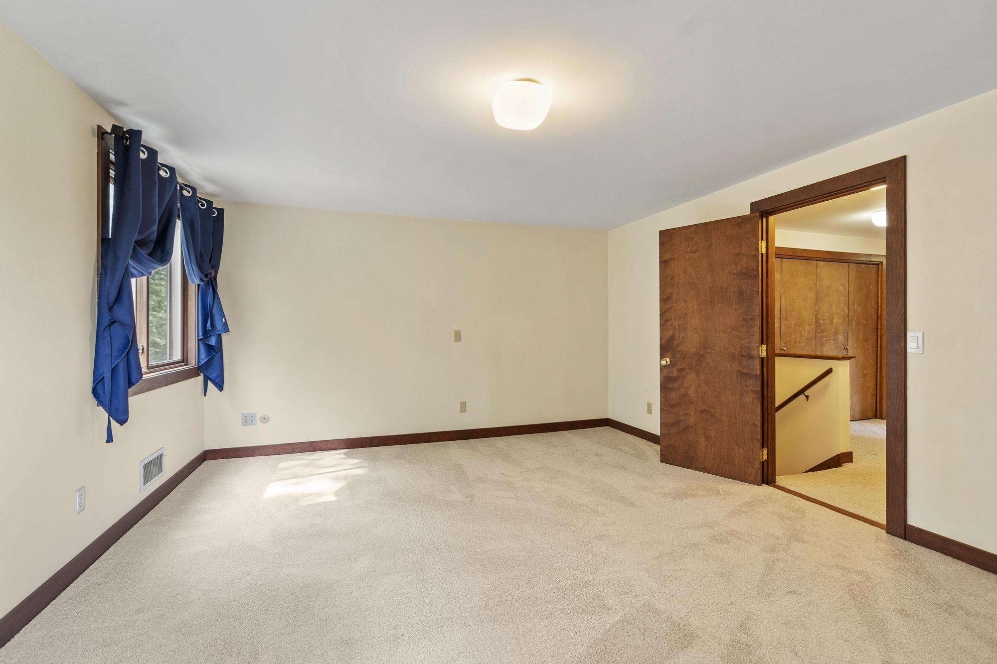 18 Windsor Boulevard