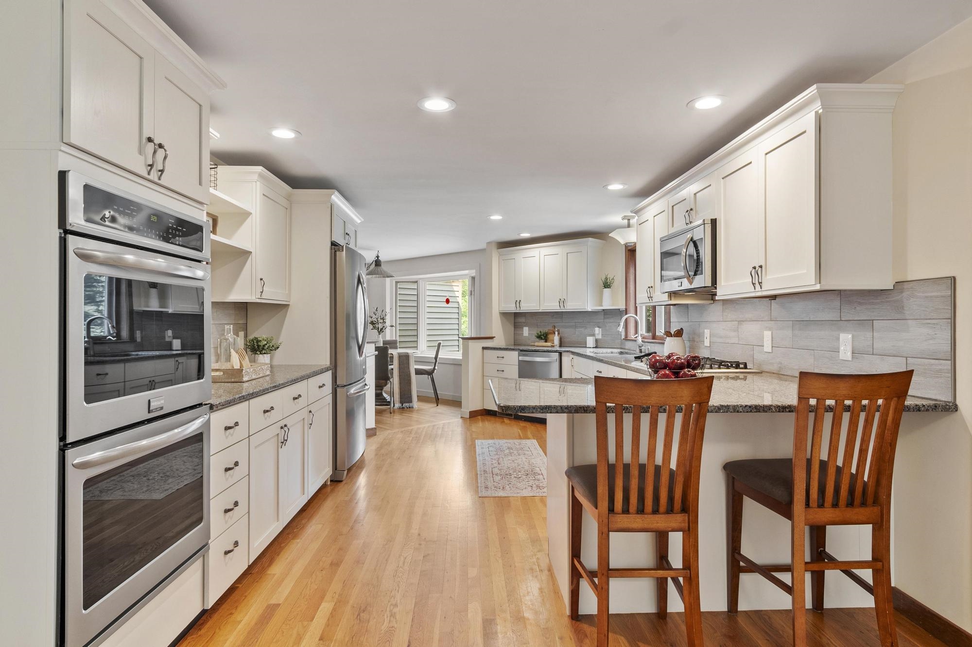 18 Windsor Boulevard