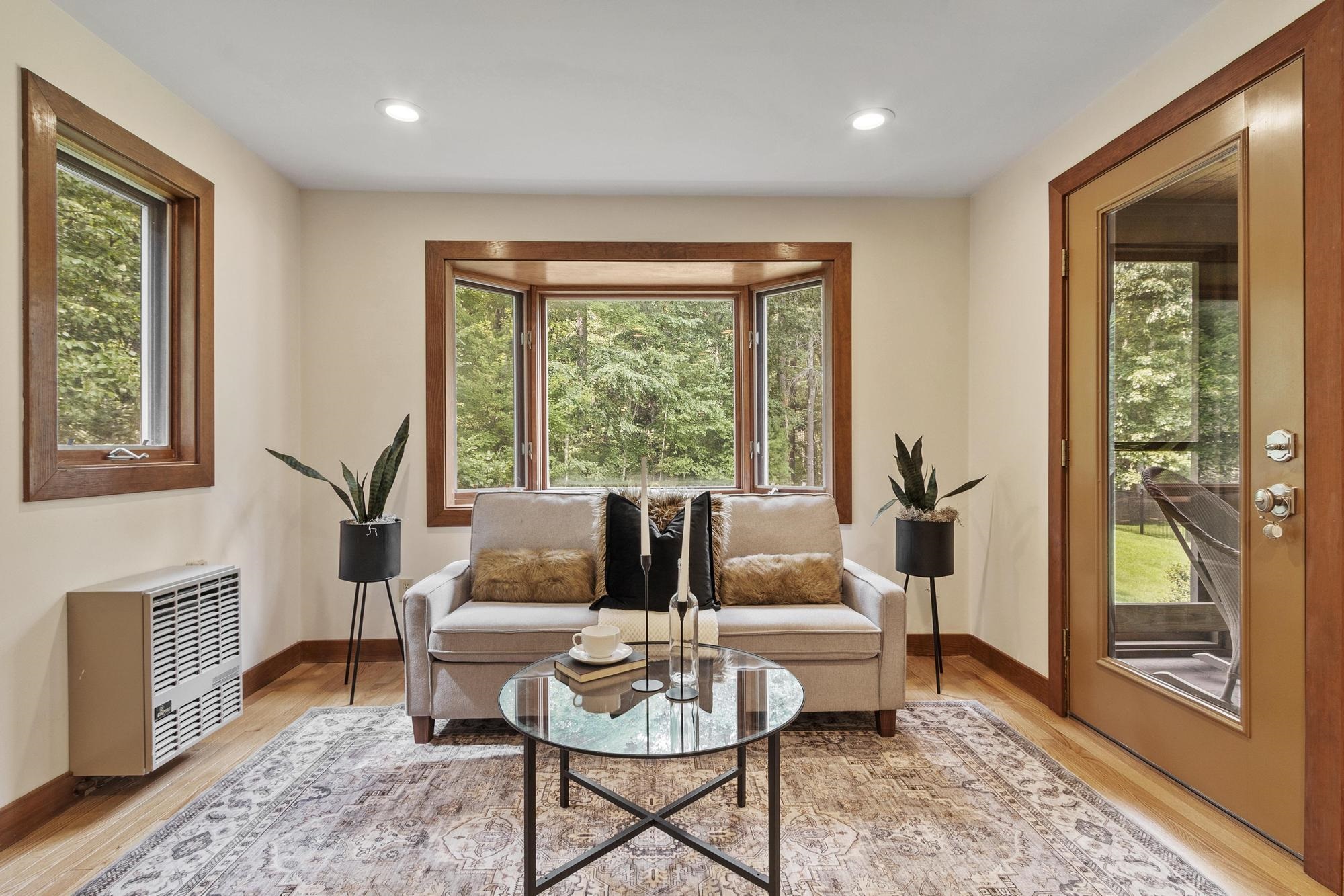 18 Windsor Boulevard