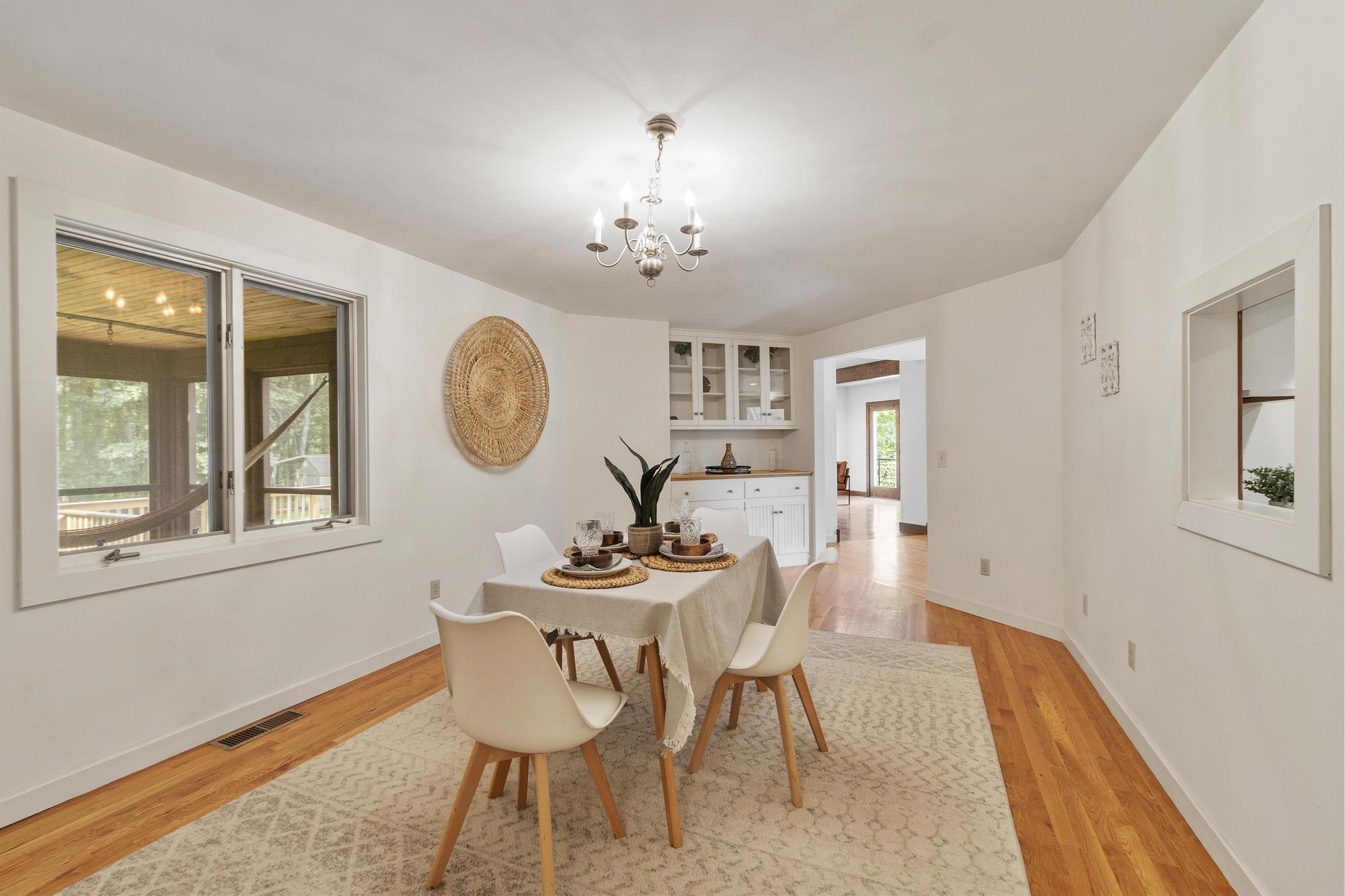 18 Windsor Boulevard