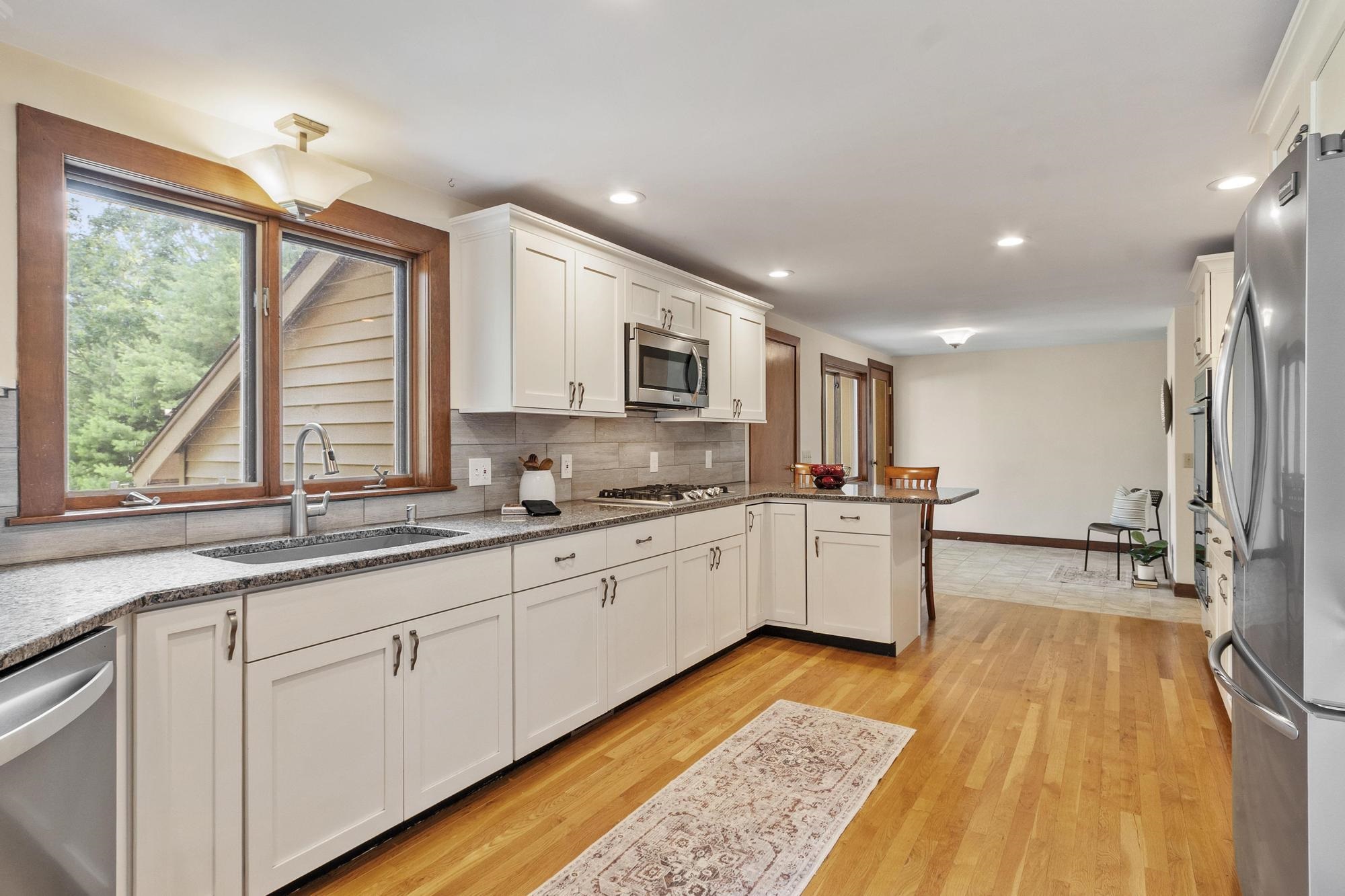 18 Windsor Boulevard