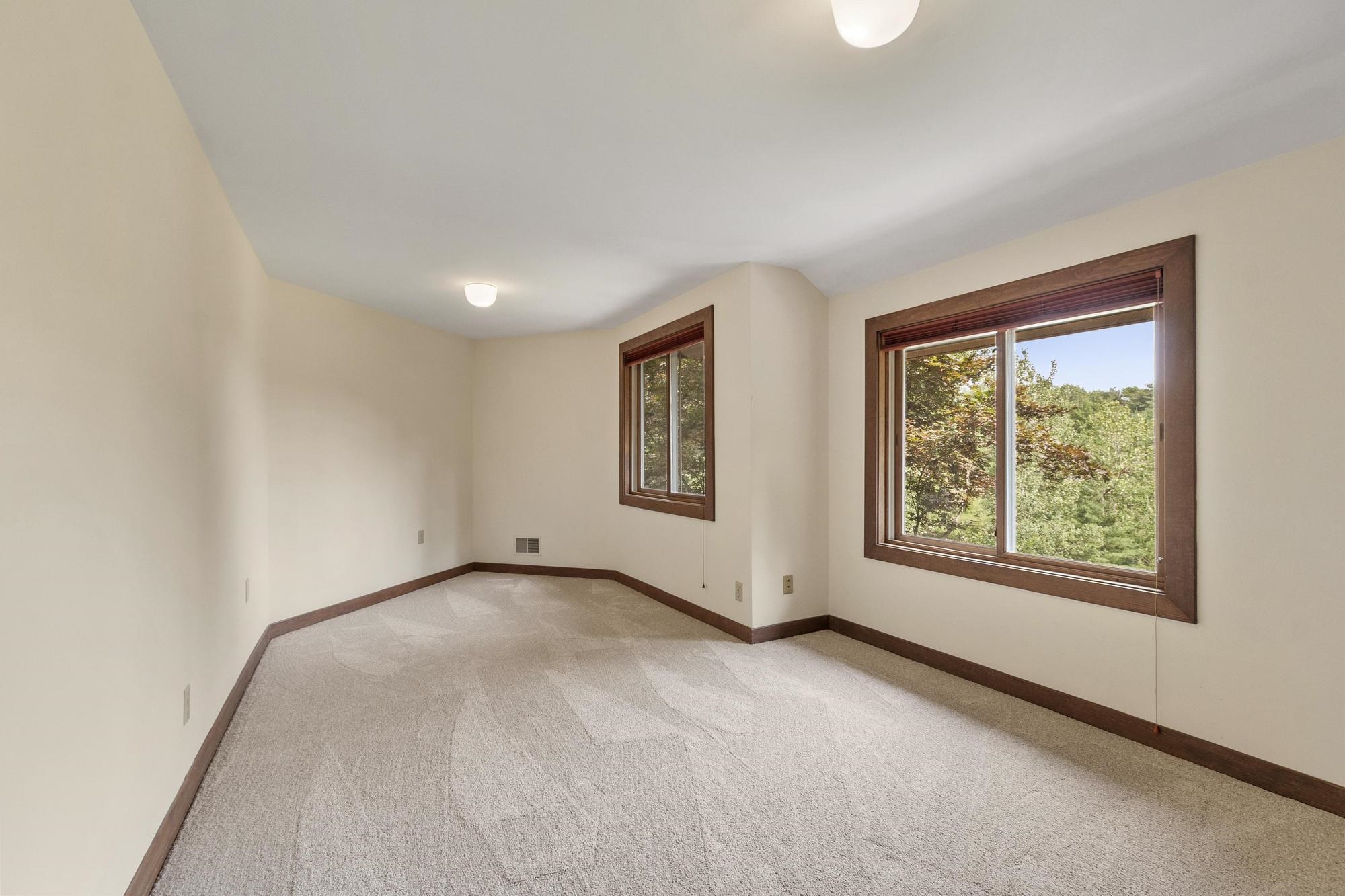 18 Windsor Boulevard