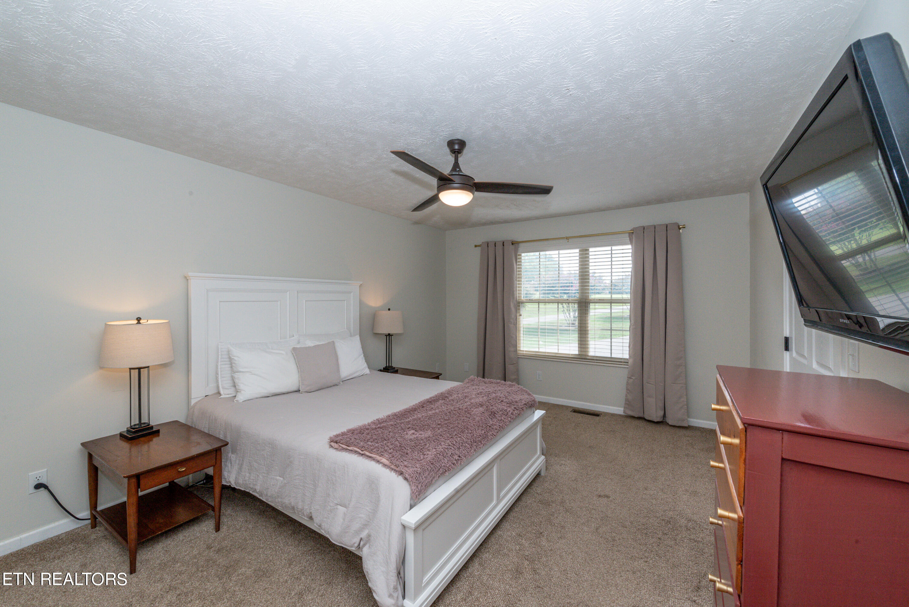 1525 Crestridge Drive