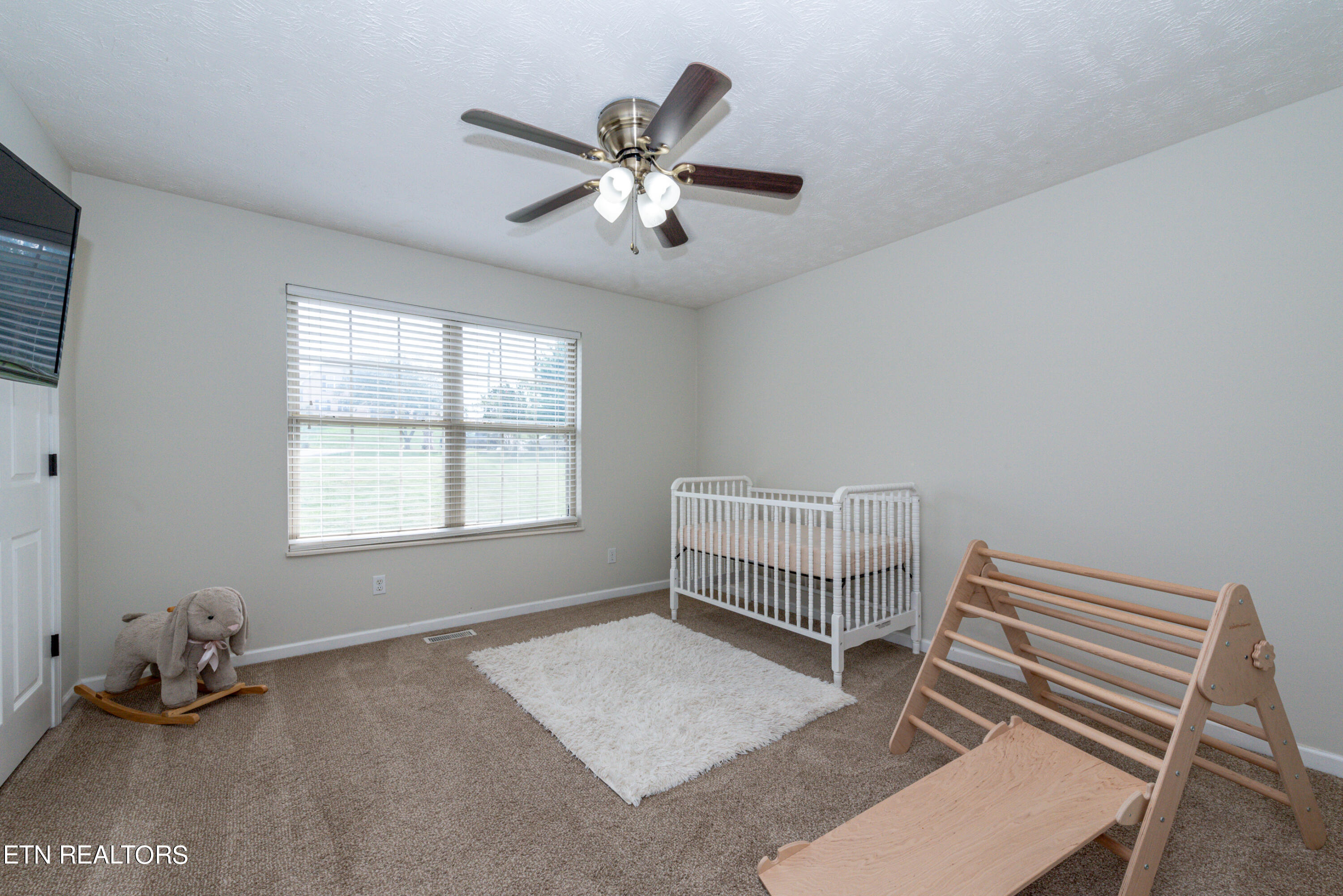 1525 Crestridge Drive