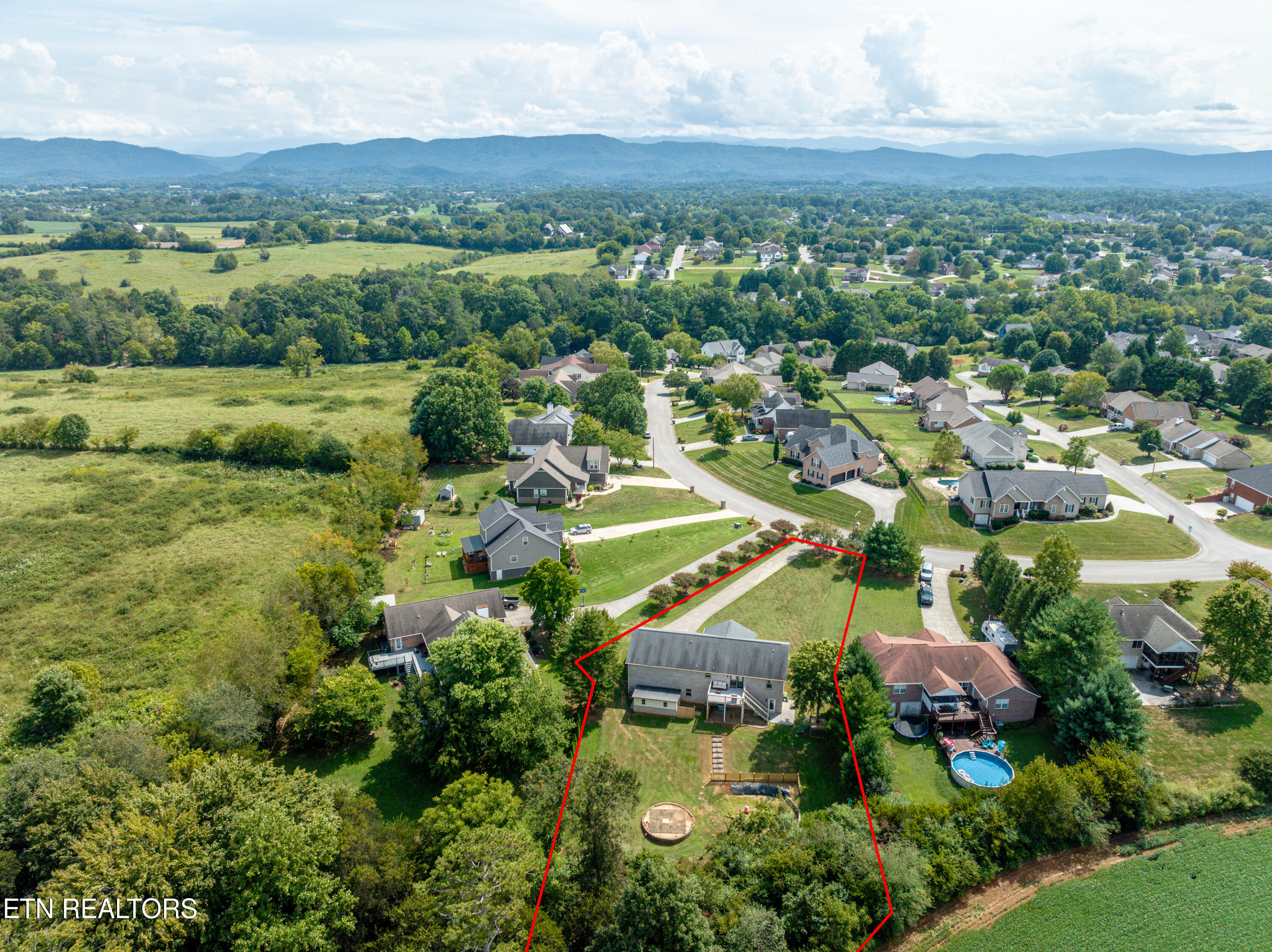 1525 Crestridge Drive