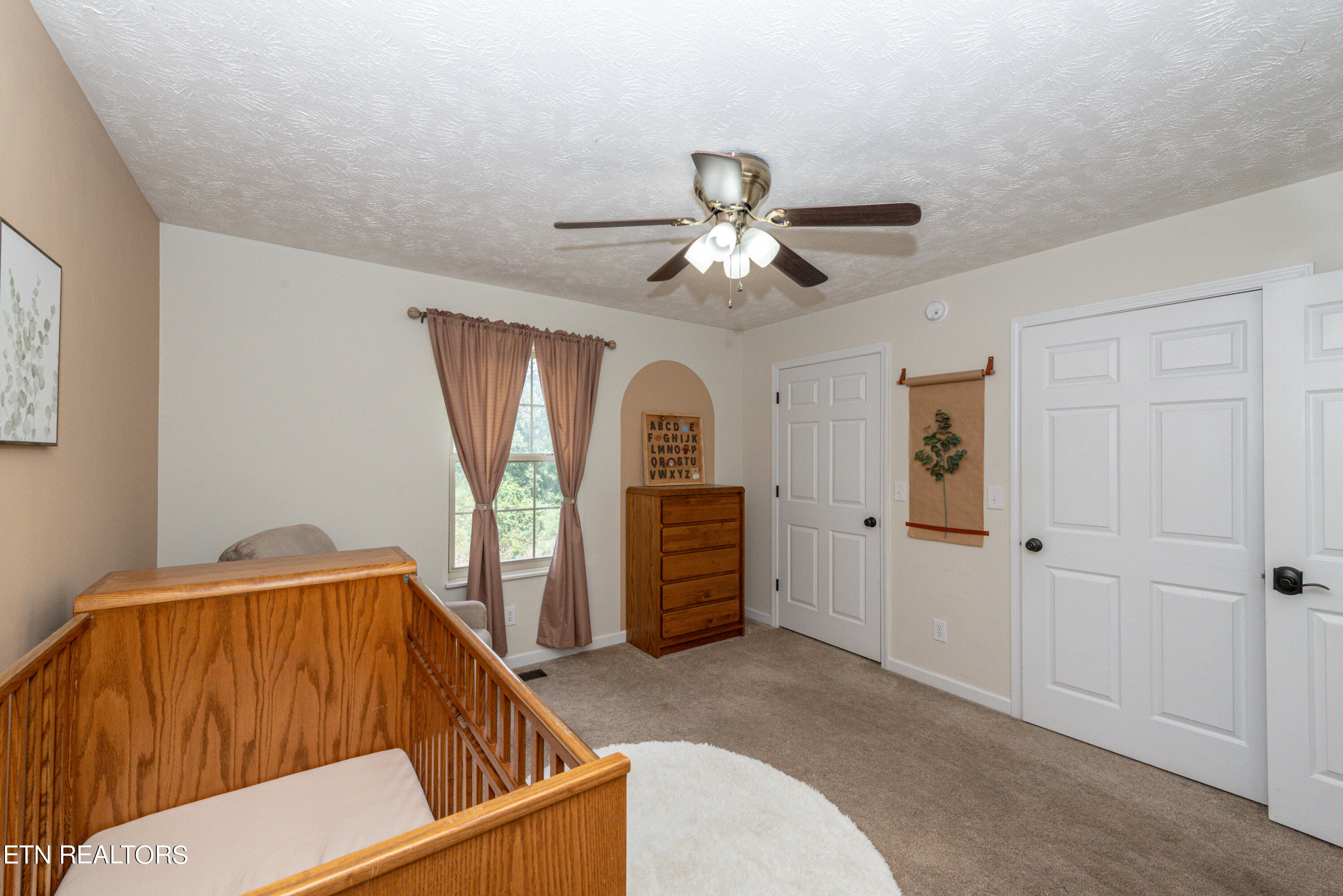 1525 Crestridge Drive