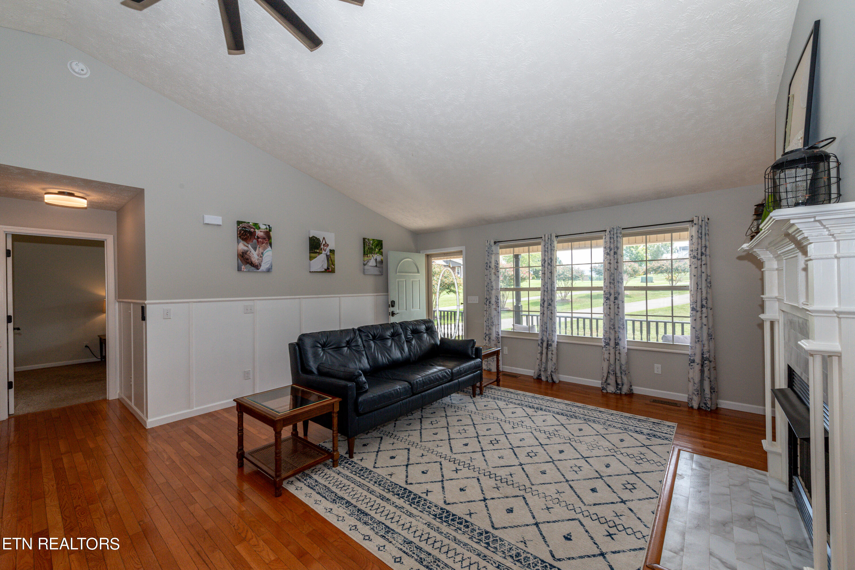 1525 Crestridge Drive