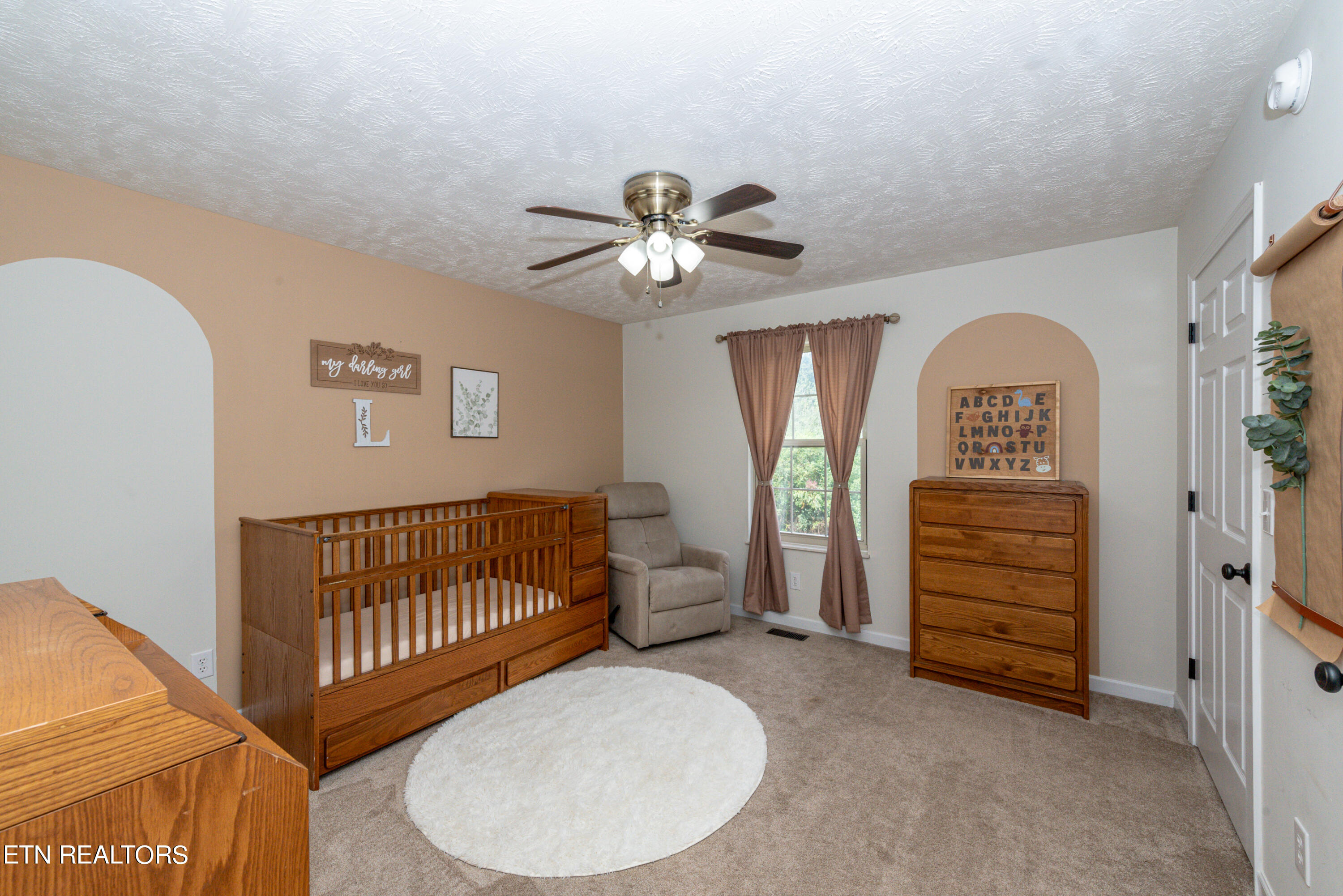 1525 Crestridge Drive