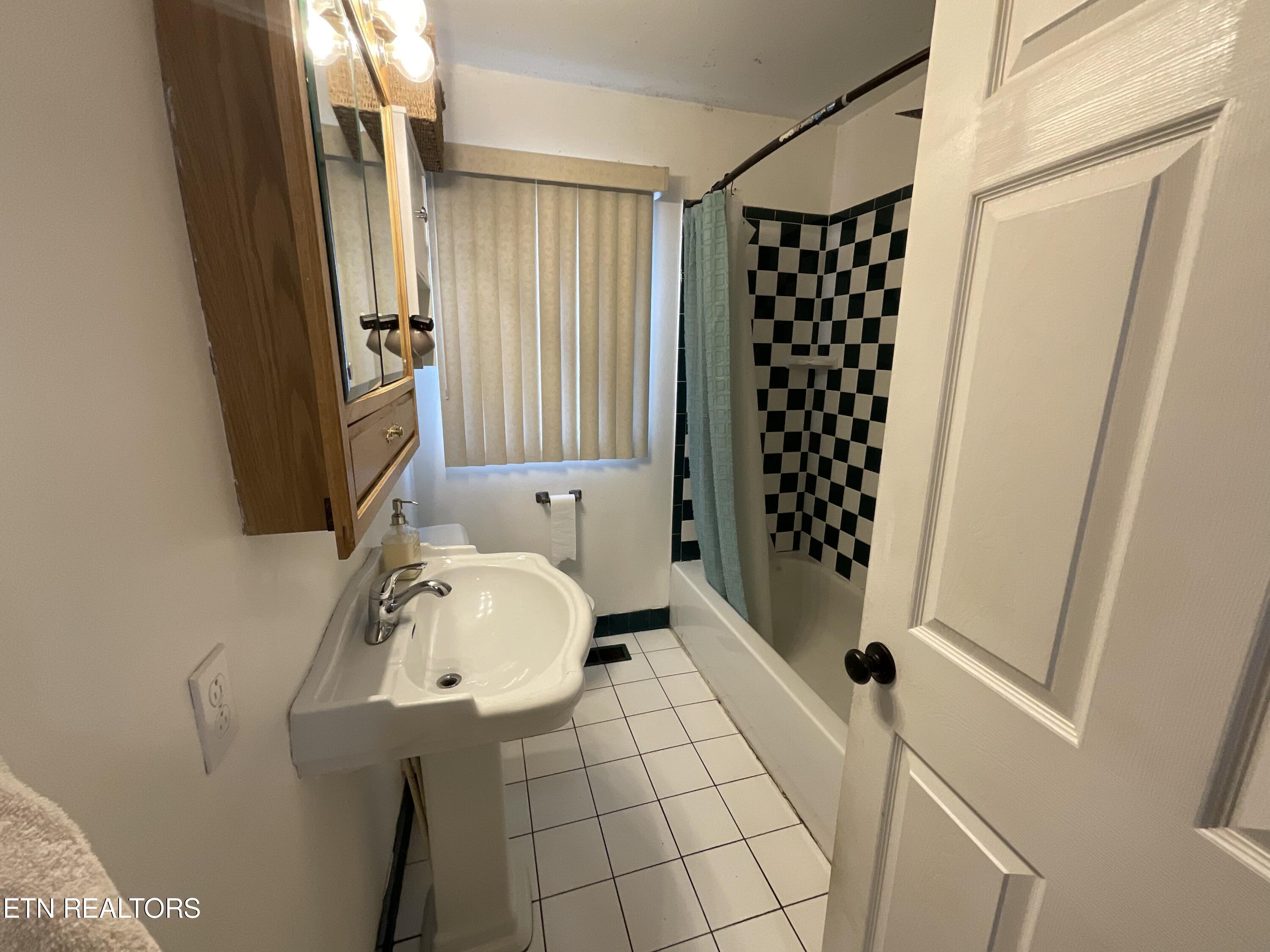 406 Carson Springs Rd