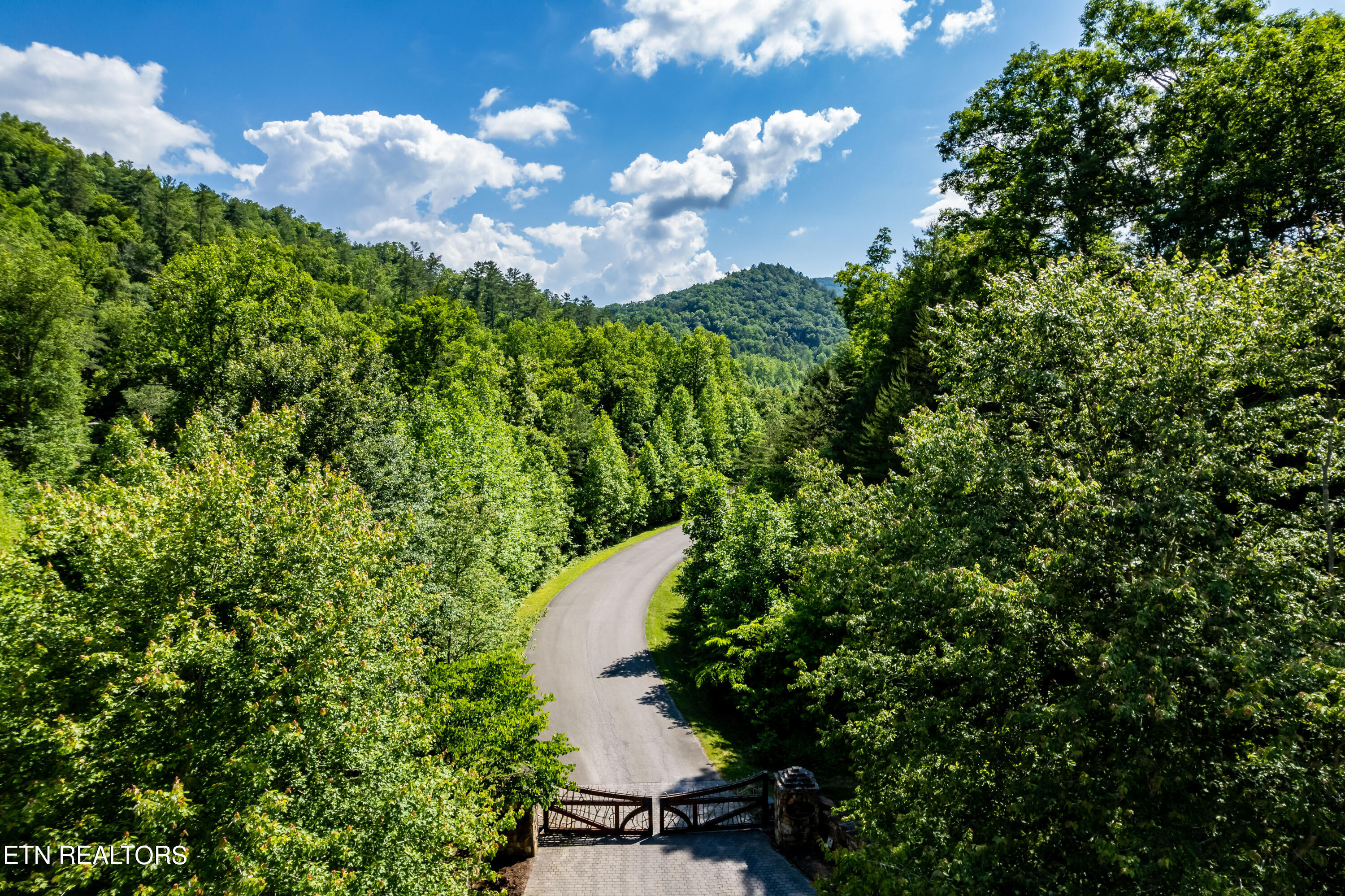 509 Lady Slipper Lane