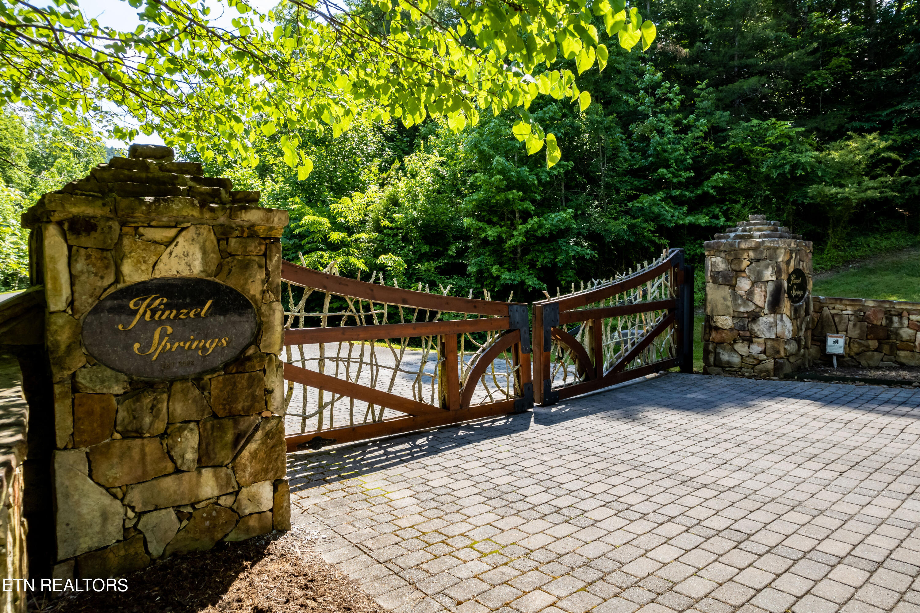 509 Lady Slipper Lane