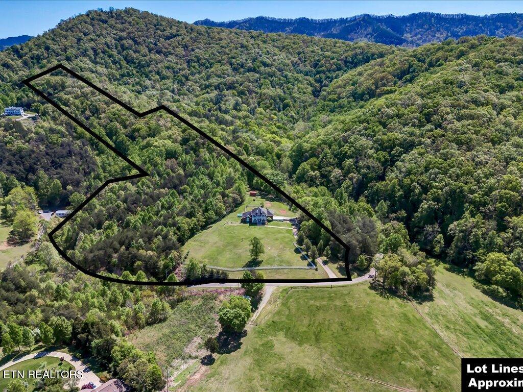 1122 Piney Mountain Rd