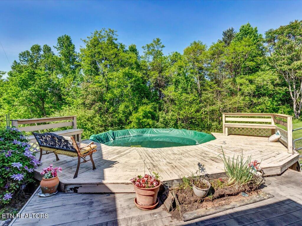 1122 Piney Mountain Rd