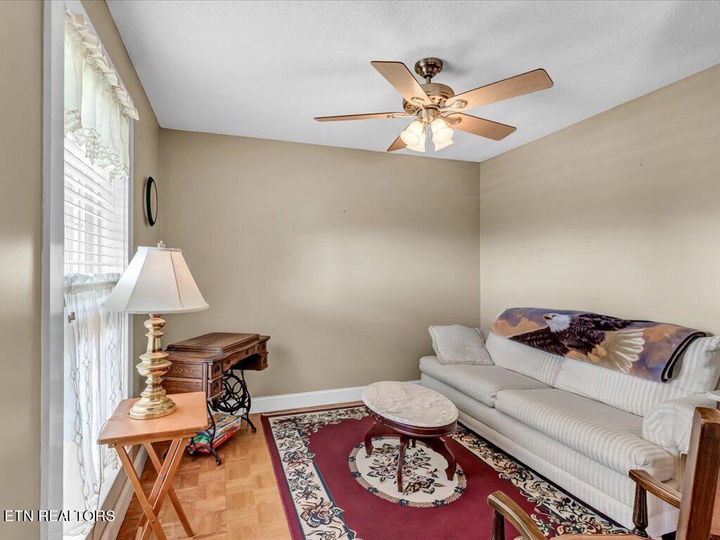 1122 Piney Mountain Rd