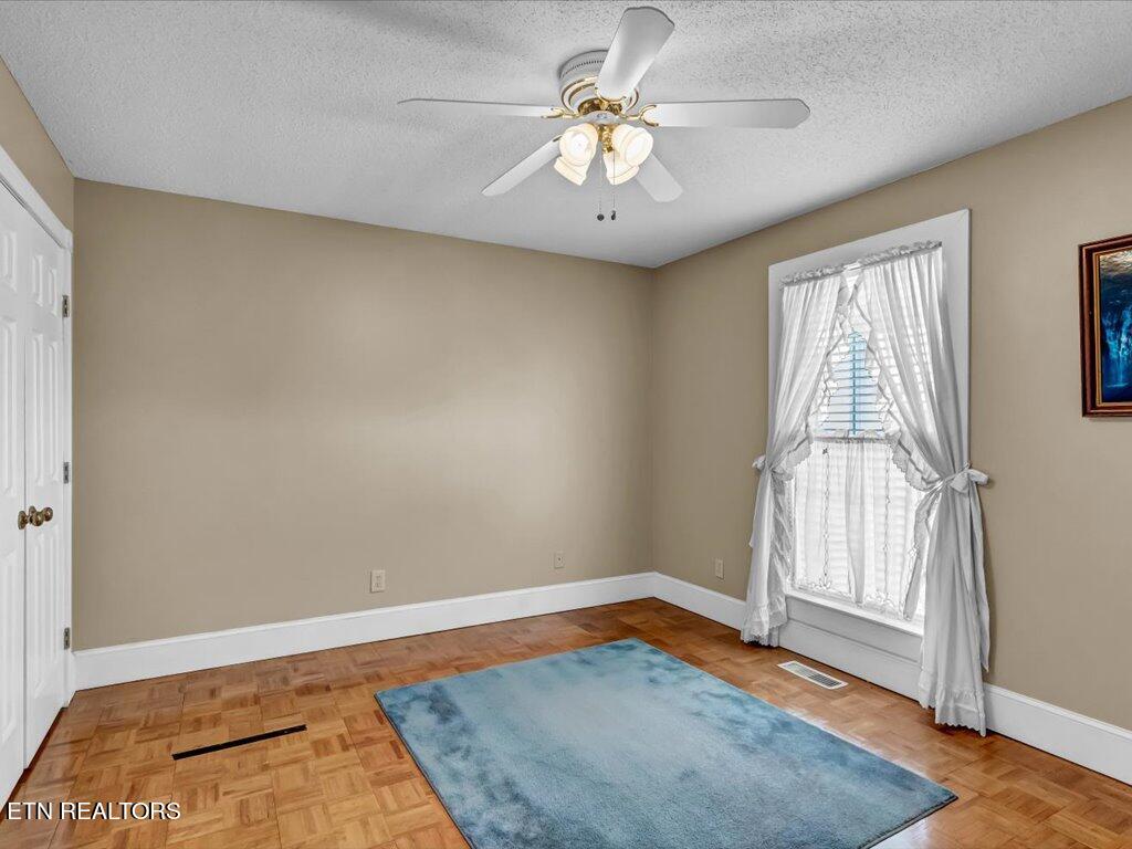 1122 Piney Mountain Rd