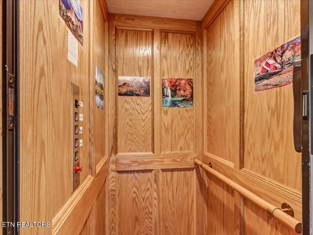 1122 Piney Mountain Rd