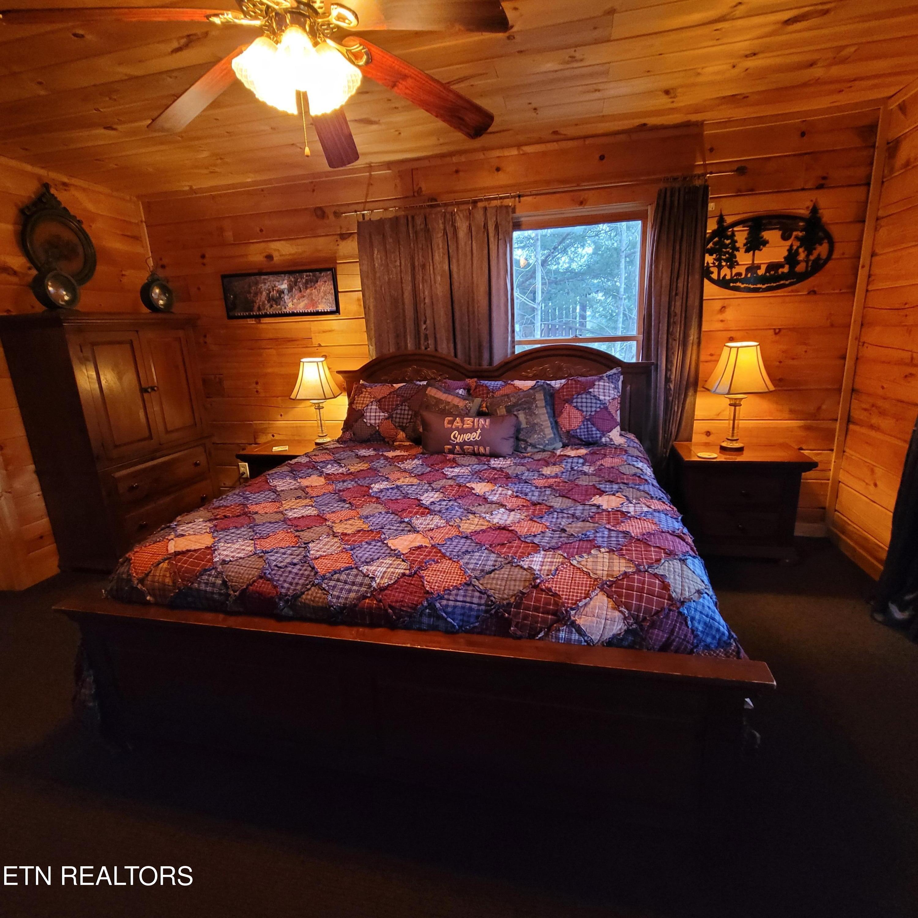 1761 Mountain Shadows Way