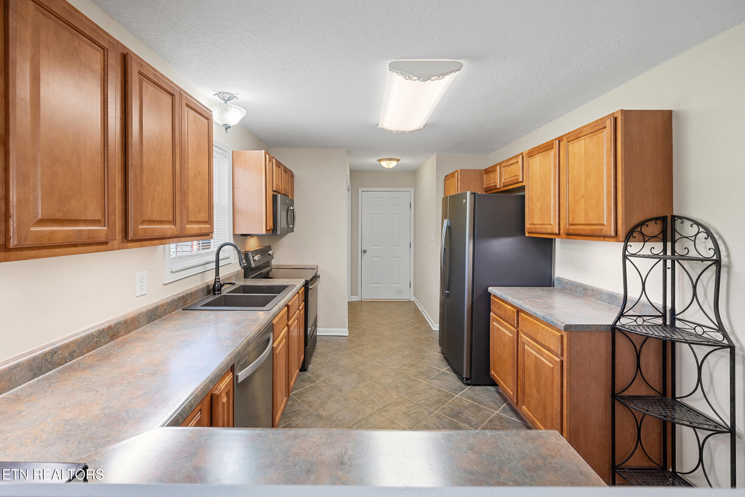 1965 River Vista Circle