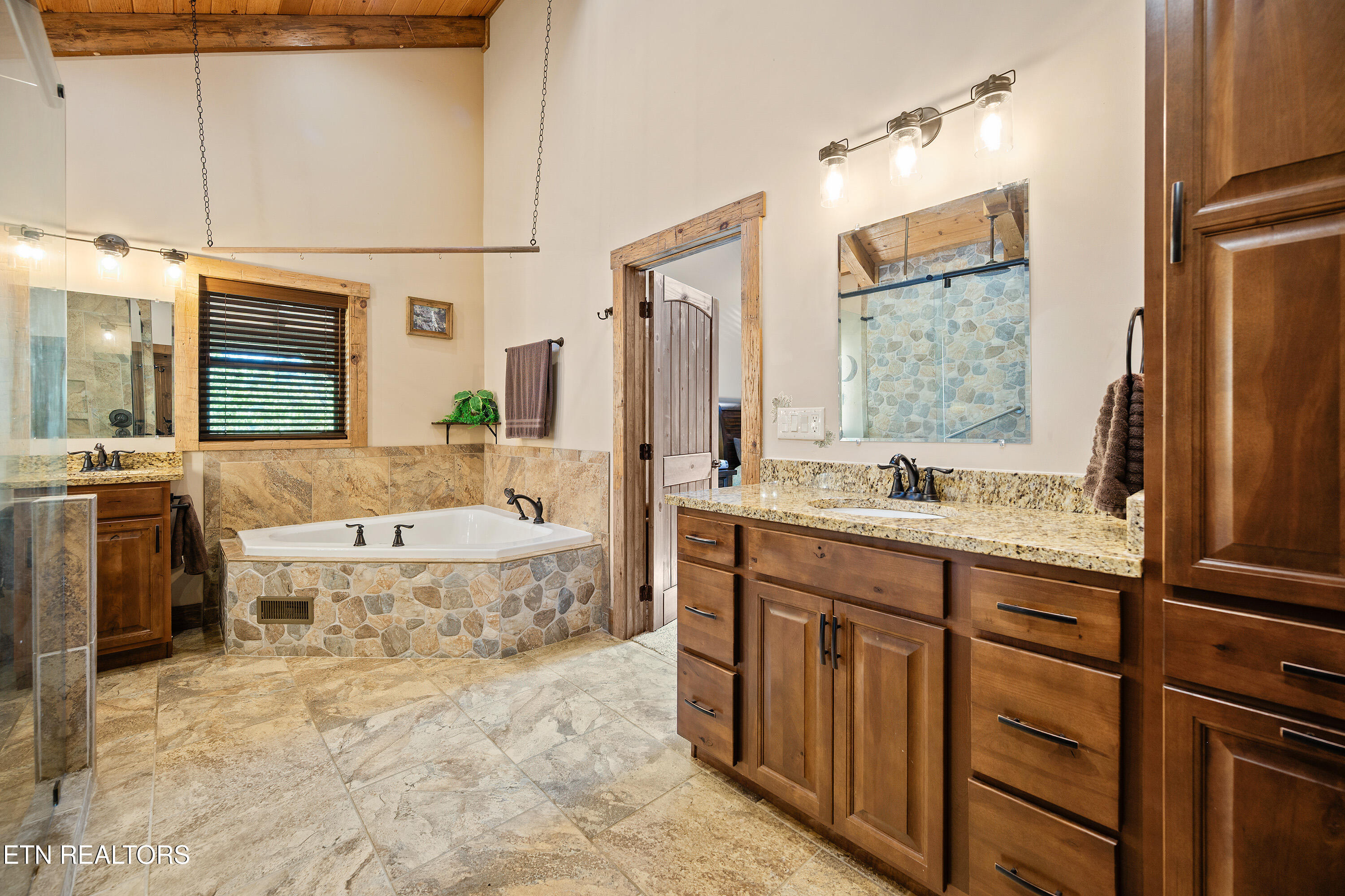 971 Critter Mountain Way