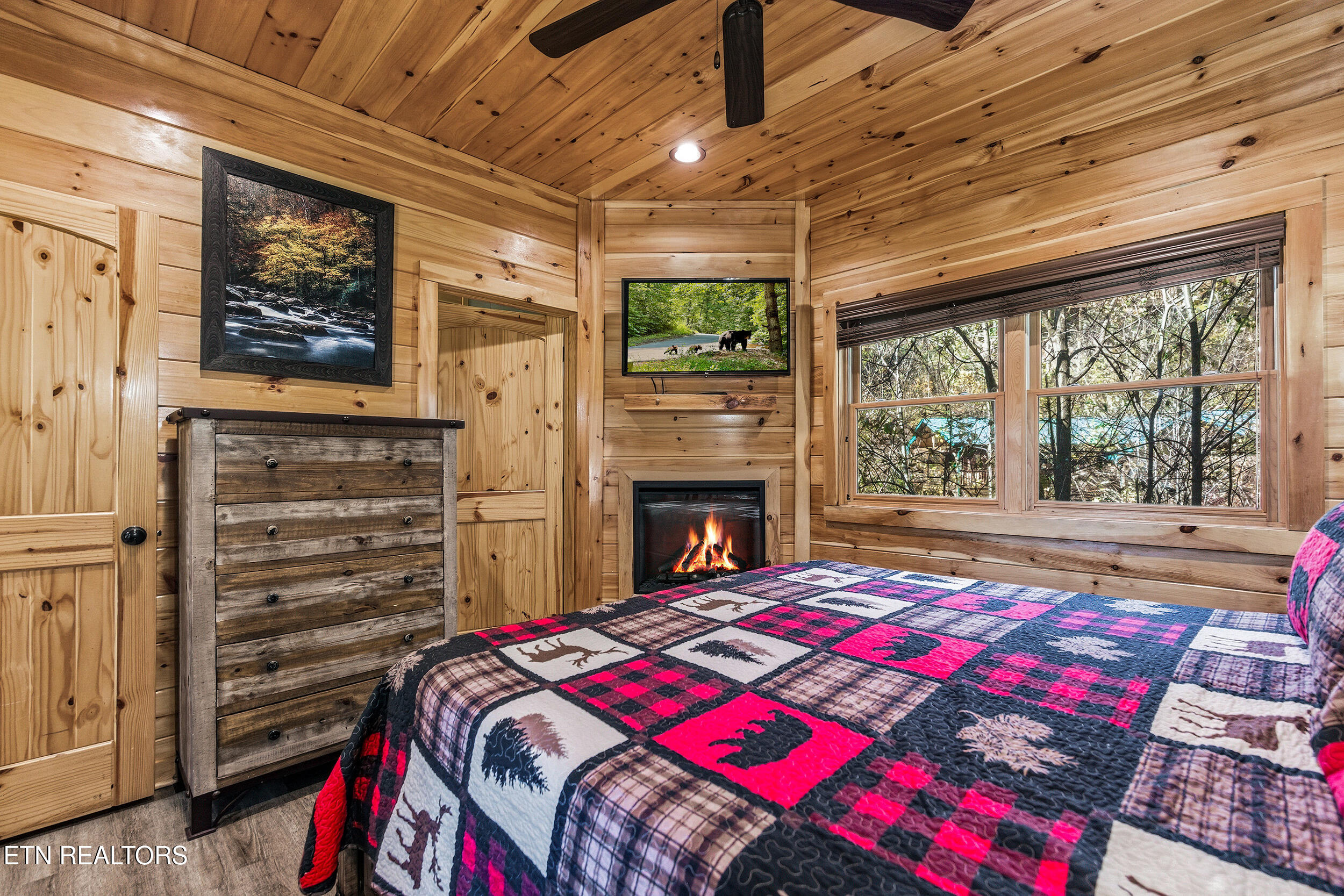 655 Gatlinburg Falls Way