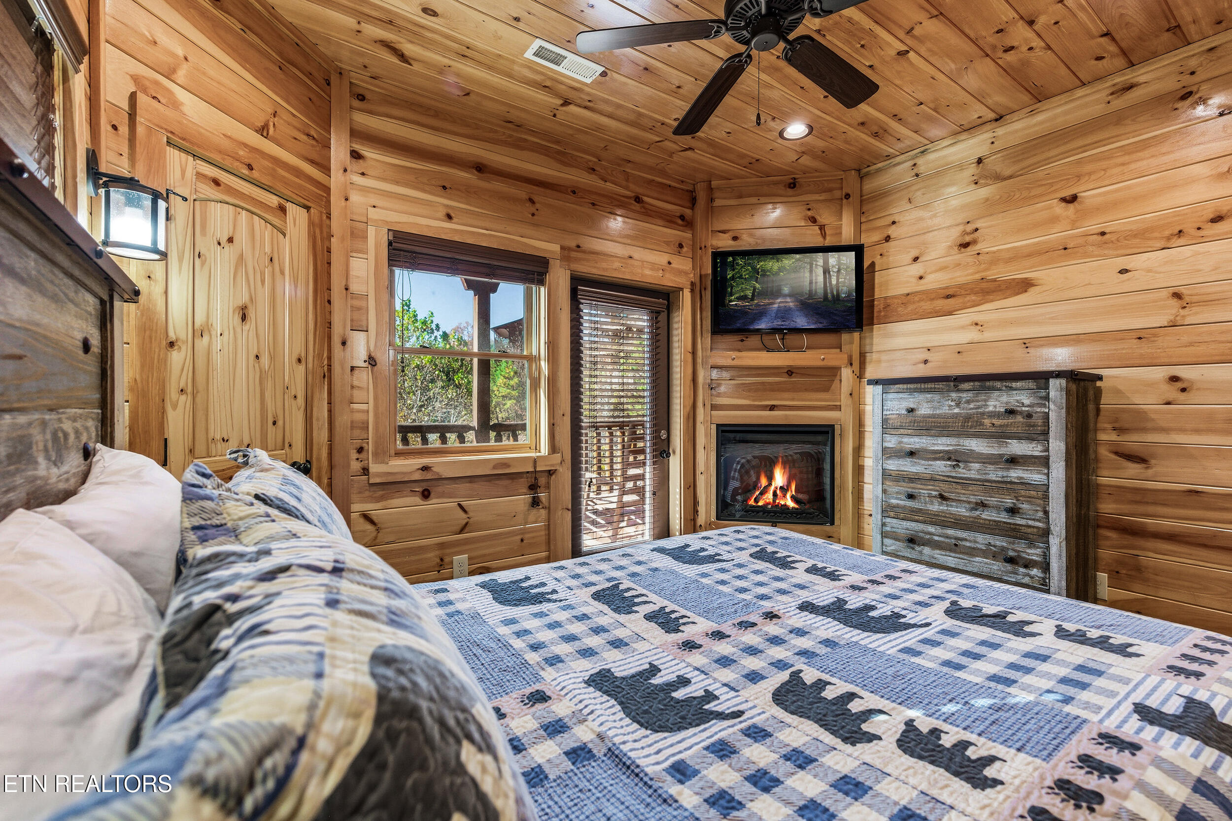 655 Gatlinburg Falls Way