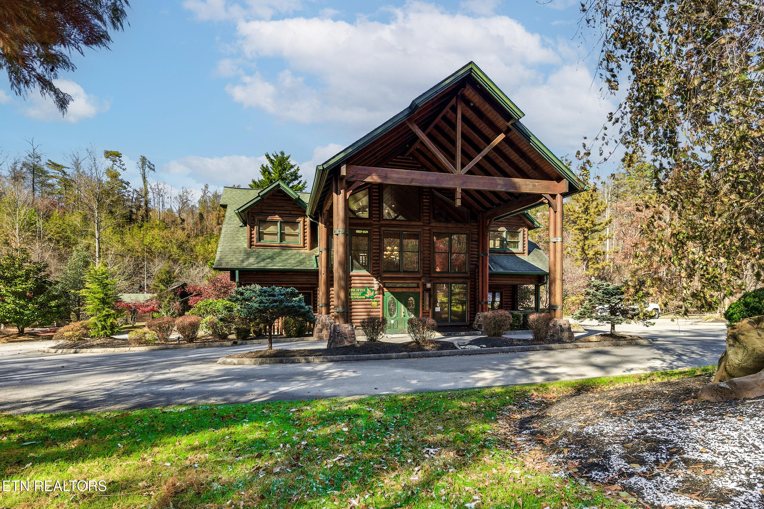 655 Gatlinburg Falls Way