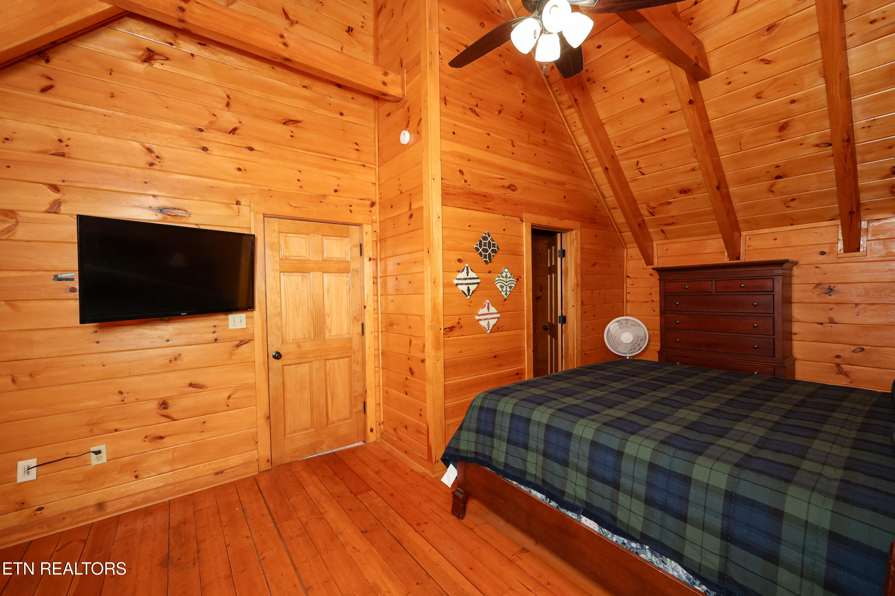 556 Wildwood Forest Way