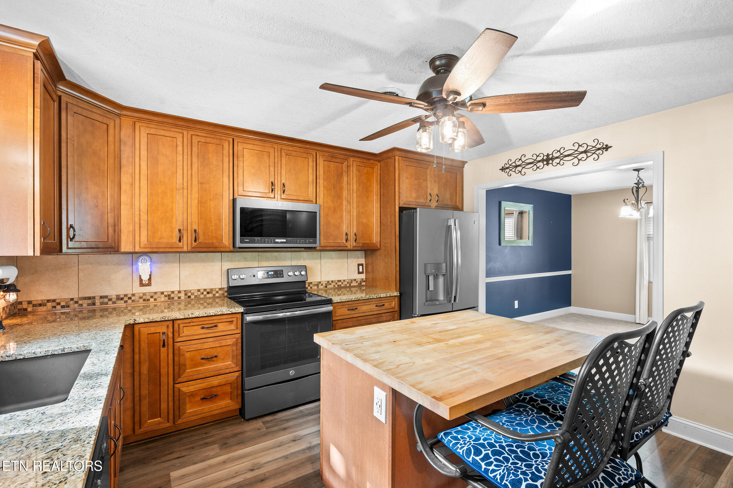 4685 Robinhood Circle