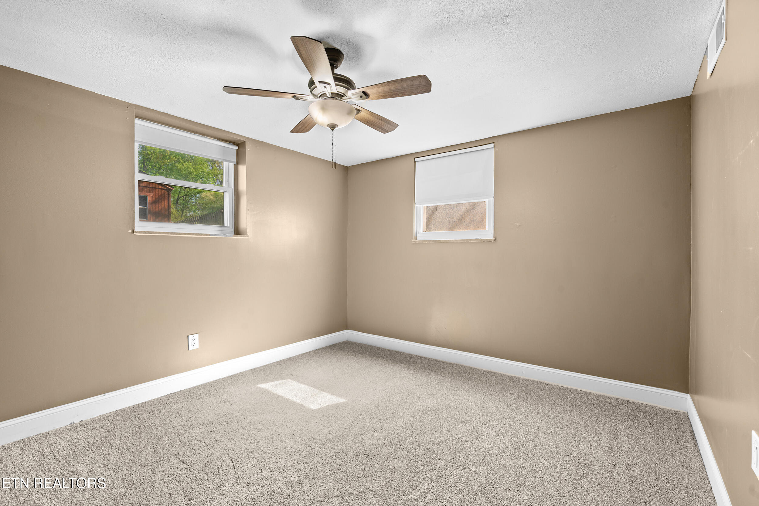 4685 Robinhood Circle