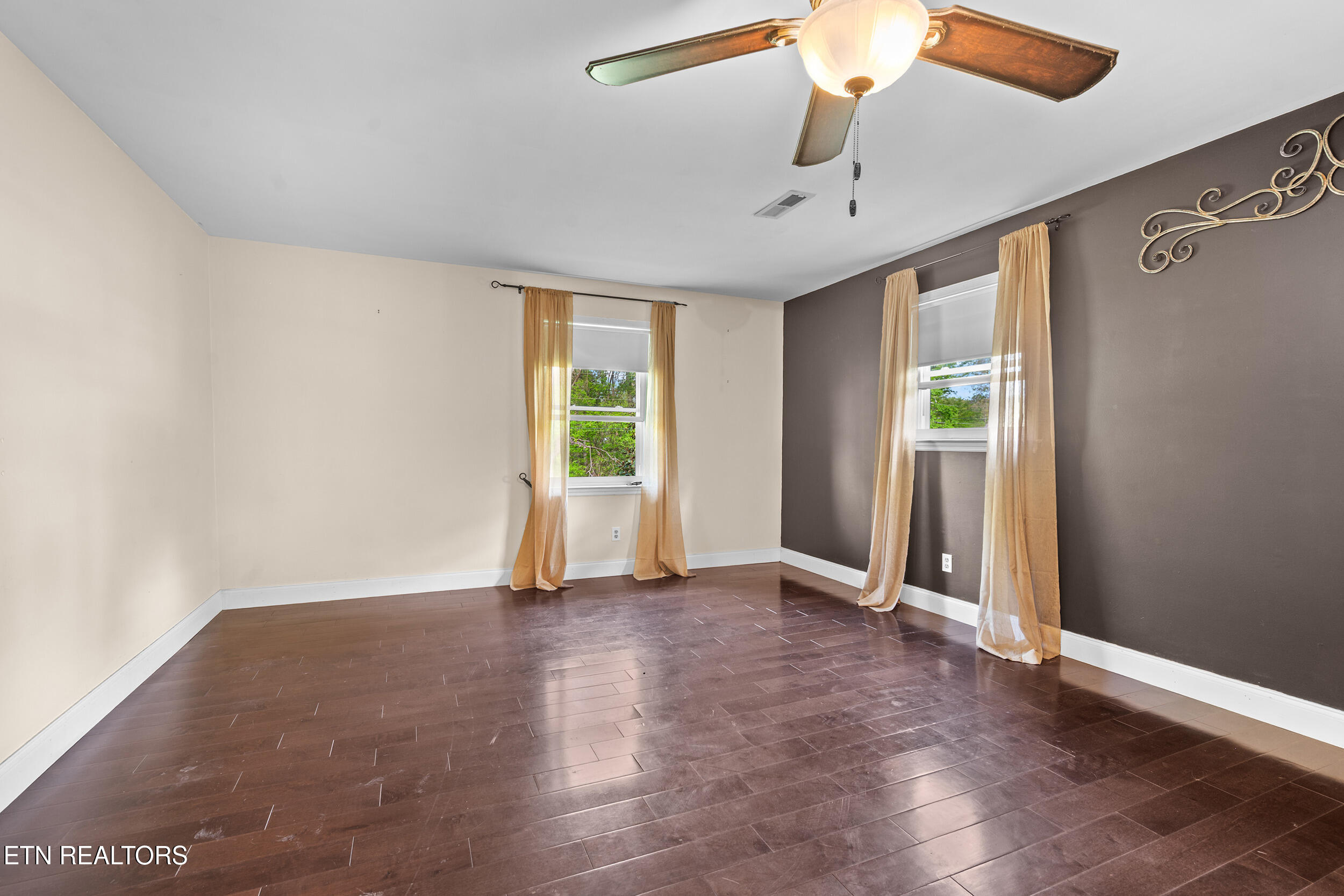 4685 Robinhood Circle