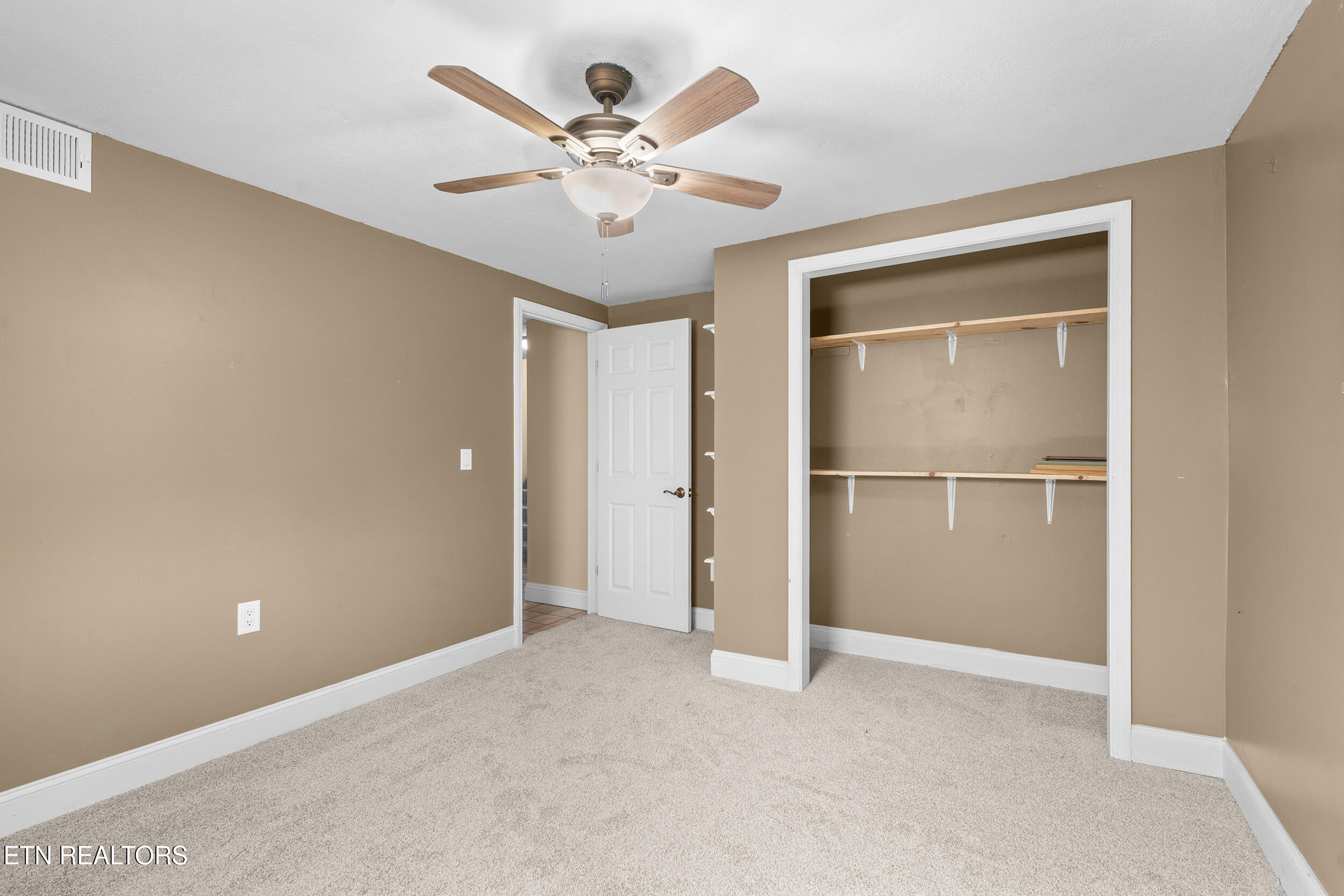 4685 Robinhood Circle