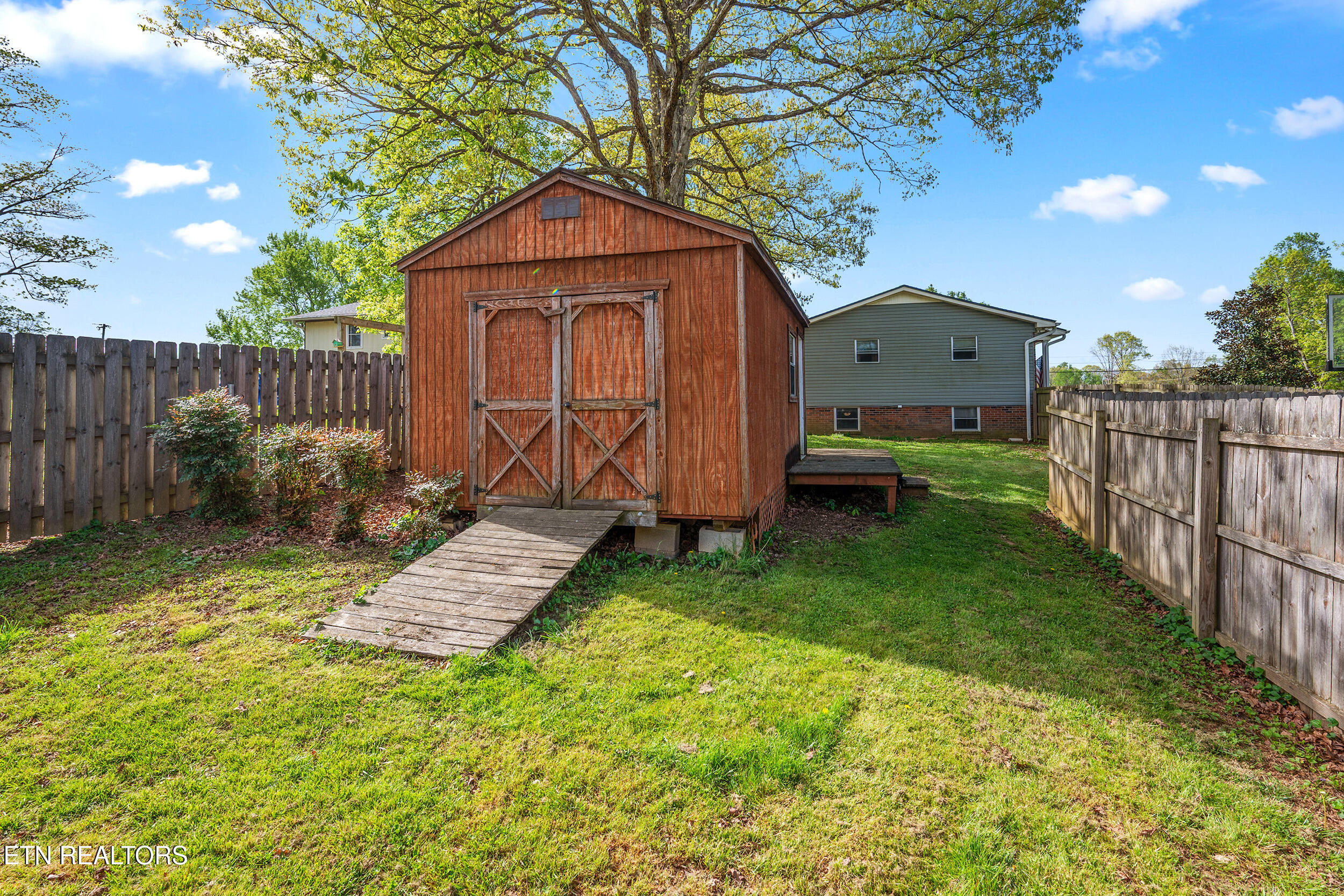 4685 Robinhood Circle